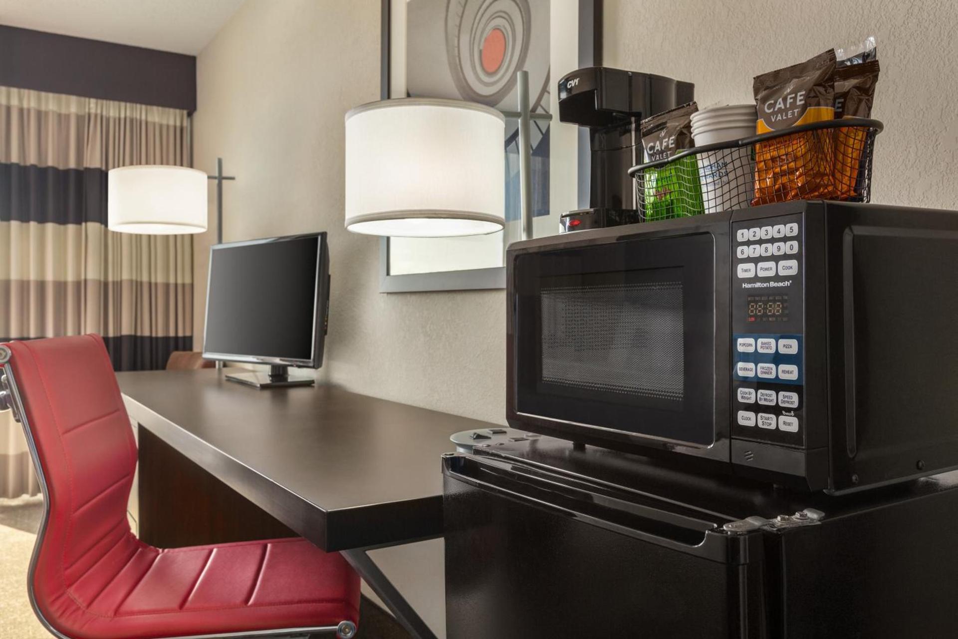 Ramada by Wyndham Sarasota Waterfront photo 50