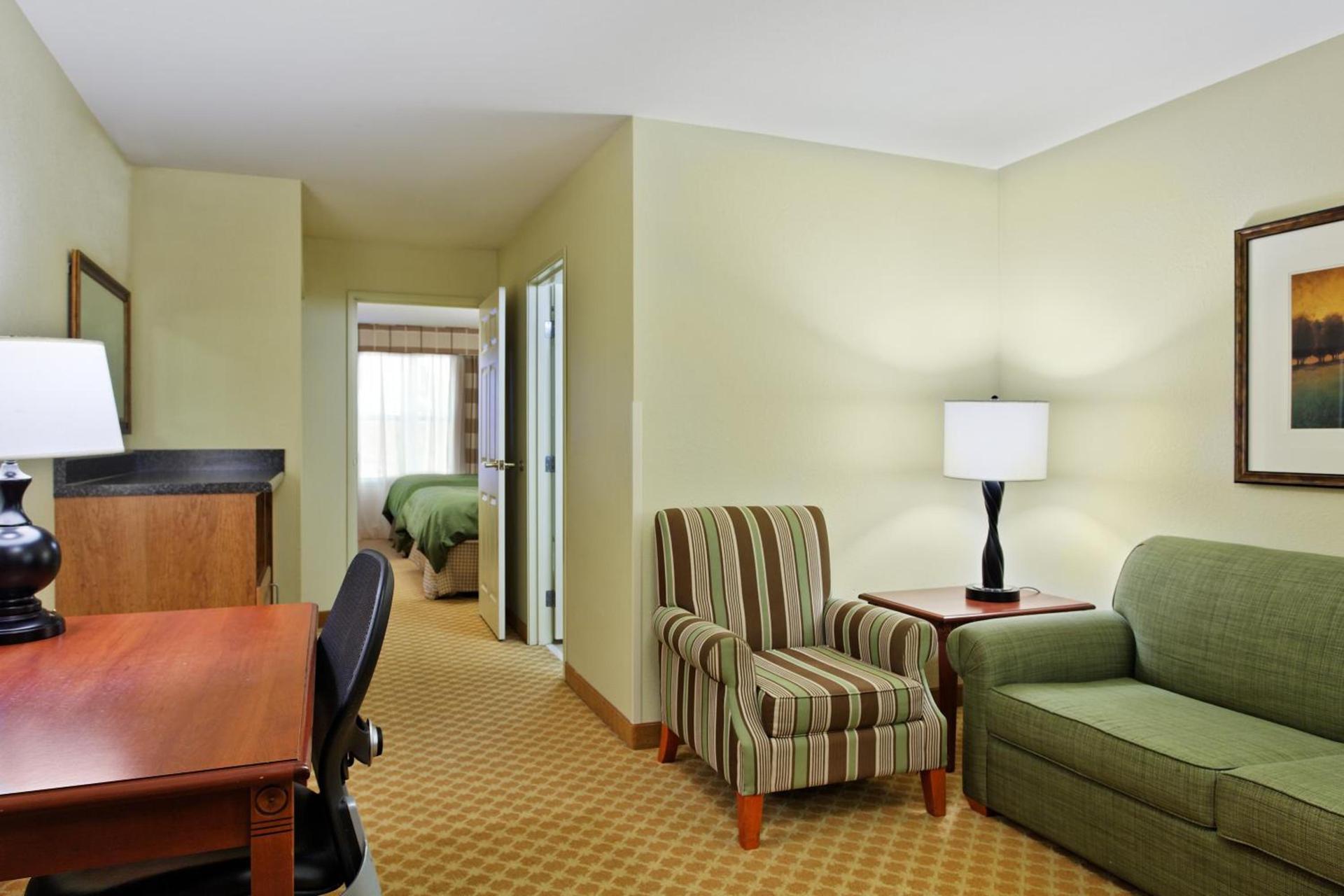 Country Inn & Suites by Radisson, Peoria North, IL photo 33