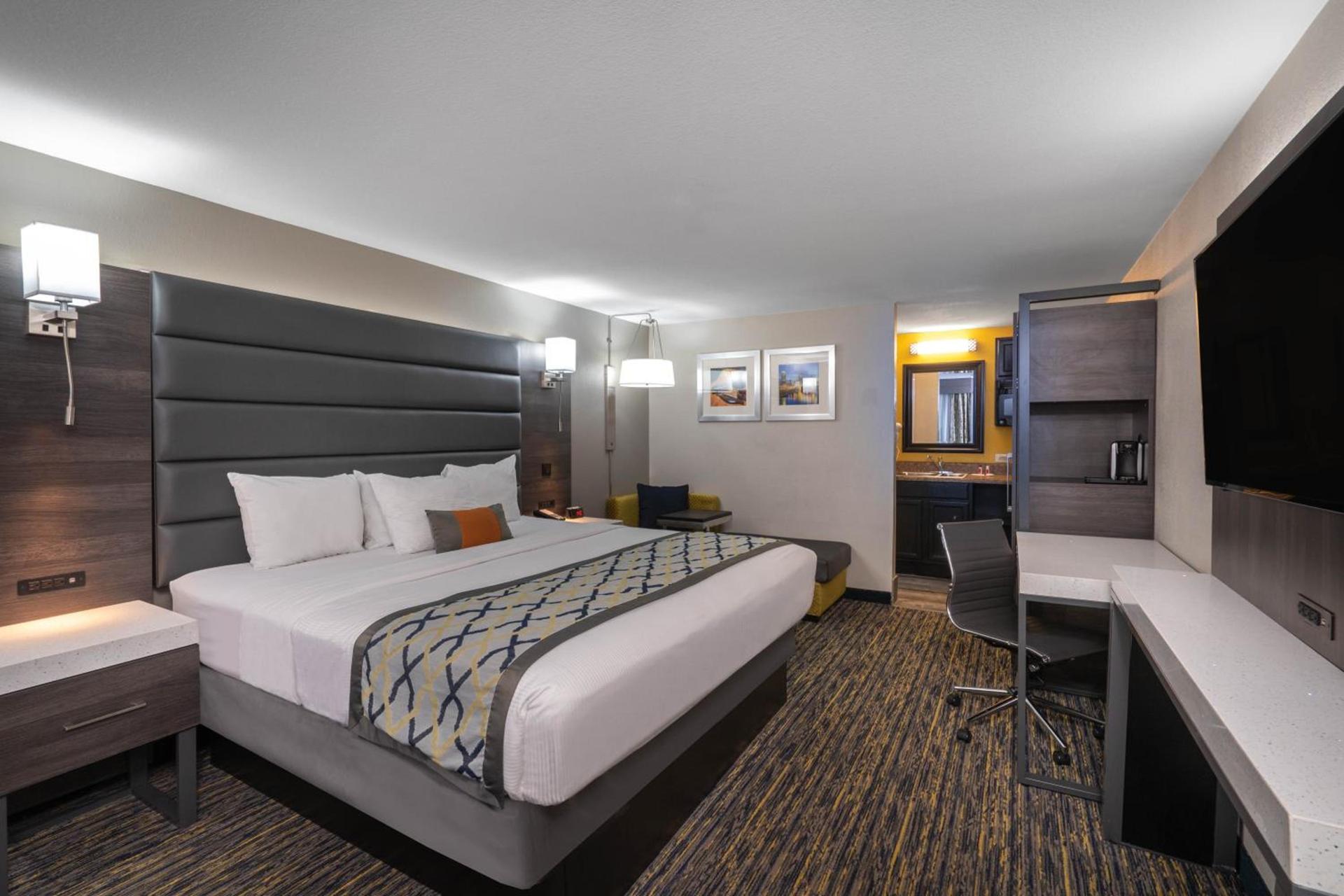 Baymont by Wyndham Murfreesboro photo 37