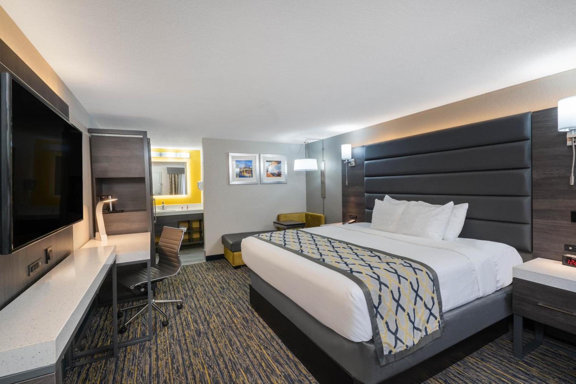 Baymont by Wyndham Murfreesboro photo 39