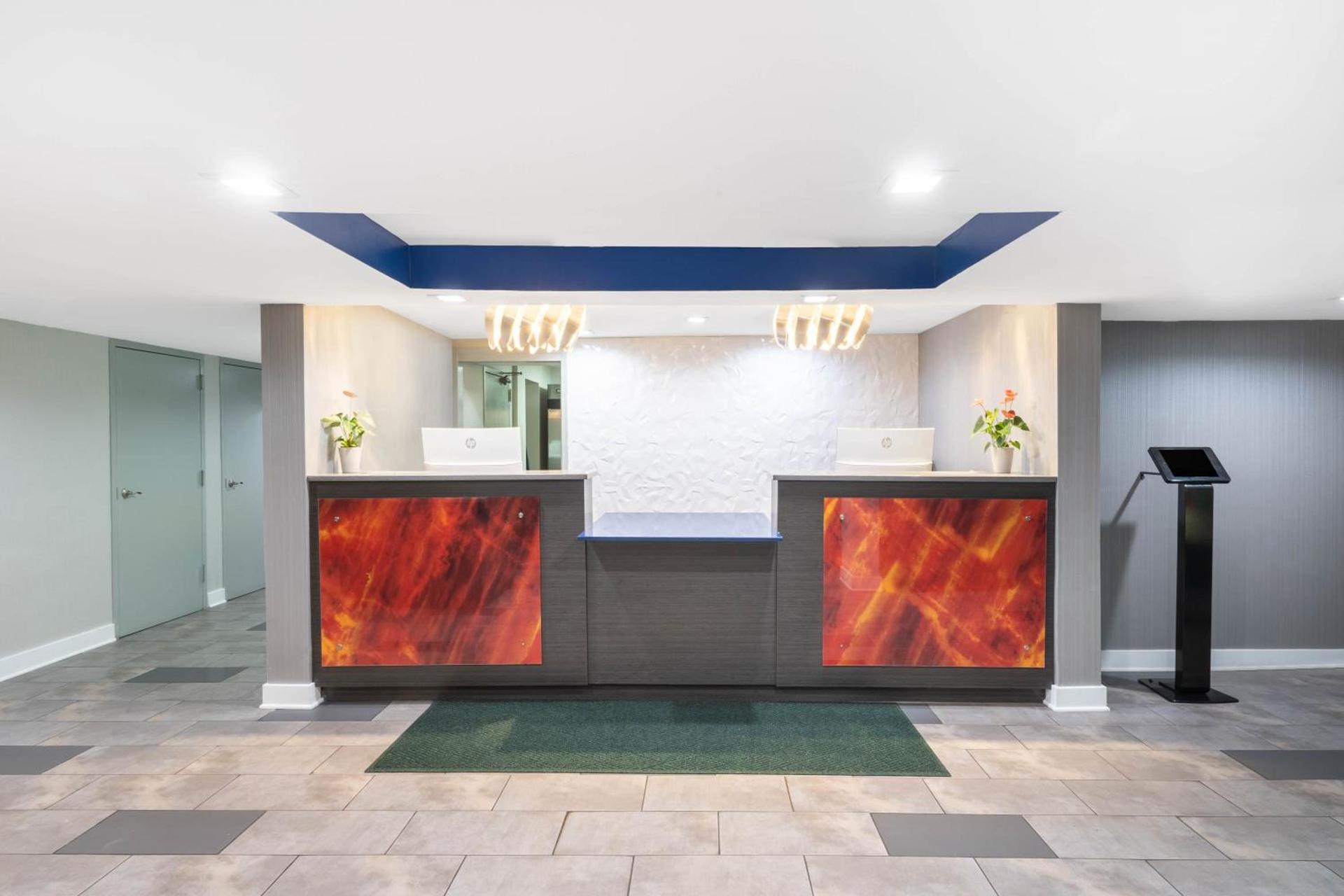 Baymont by Wyndham Murfreesboro photo 43