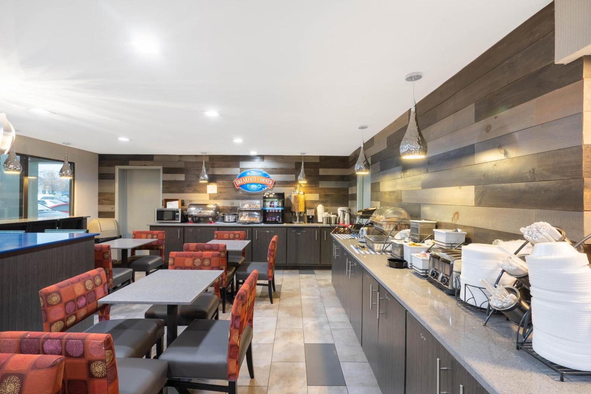 Baymont by Wyndham Murfreesboro photo 49