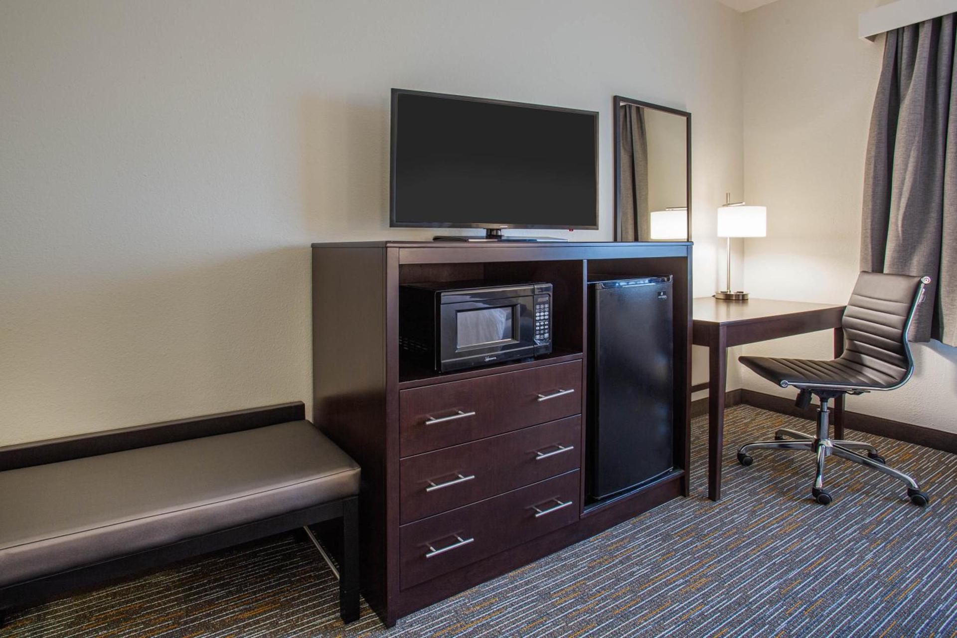 Wingate by Wyndham Gurnee photo 31
