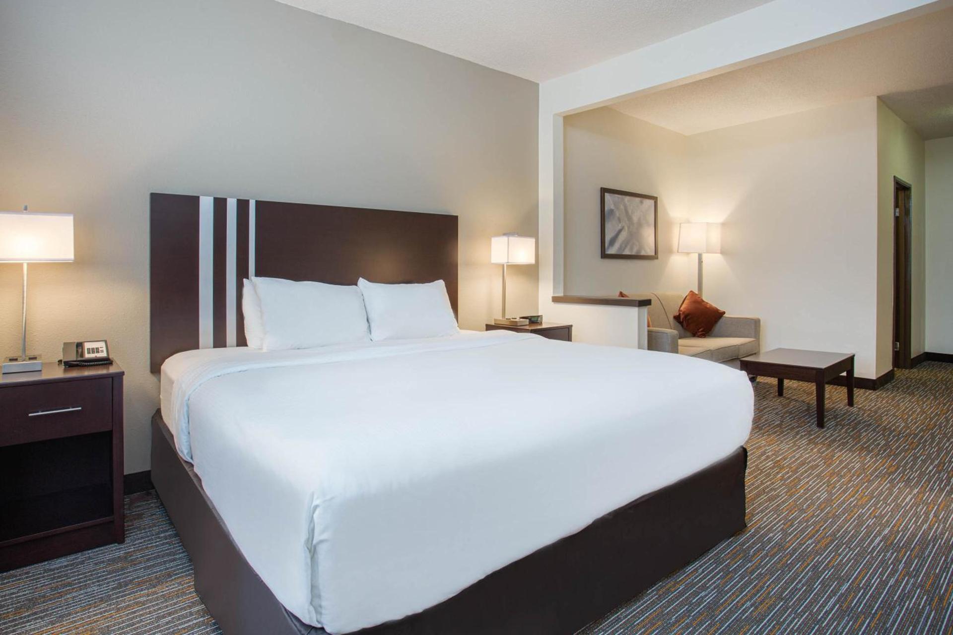 Wingate by Wyndham Gurnee photo 29