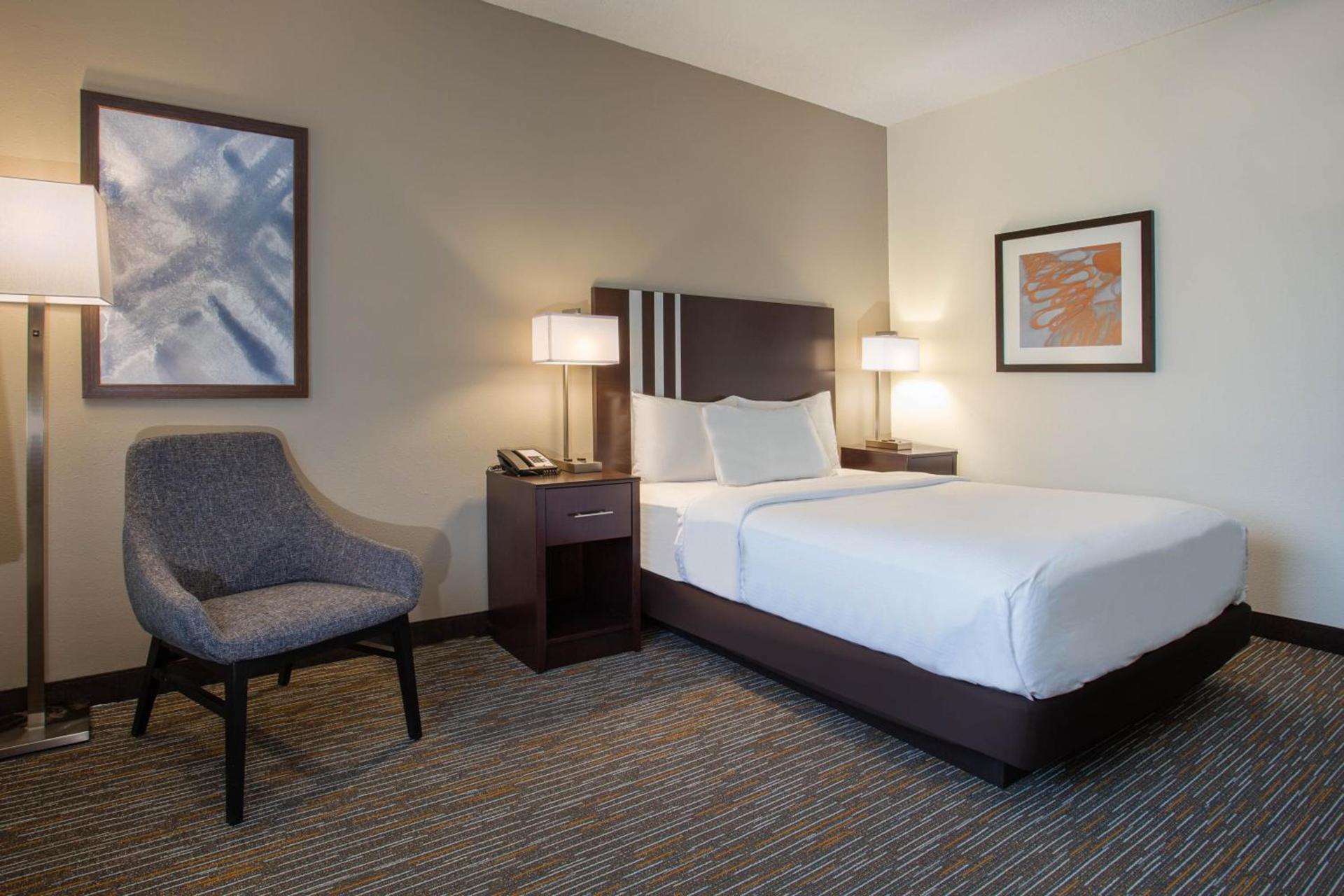 Wingate by Wyndham Gurnee photo 24