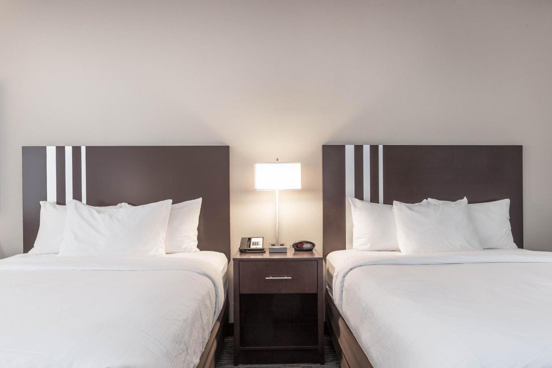 Wingate by Wyndham Gurnee photo 26