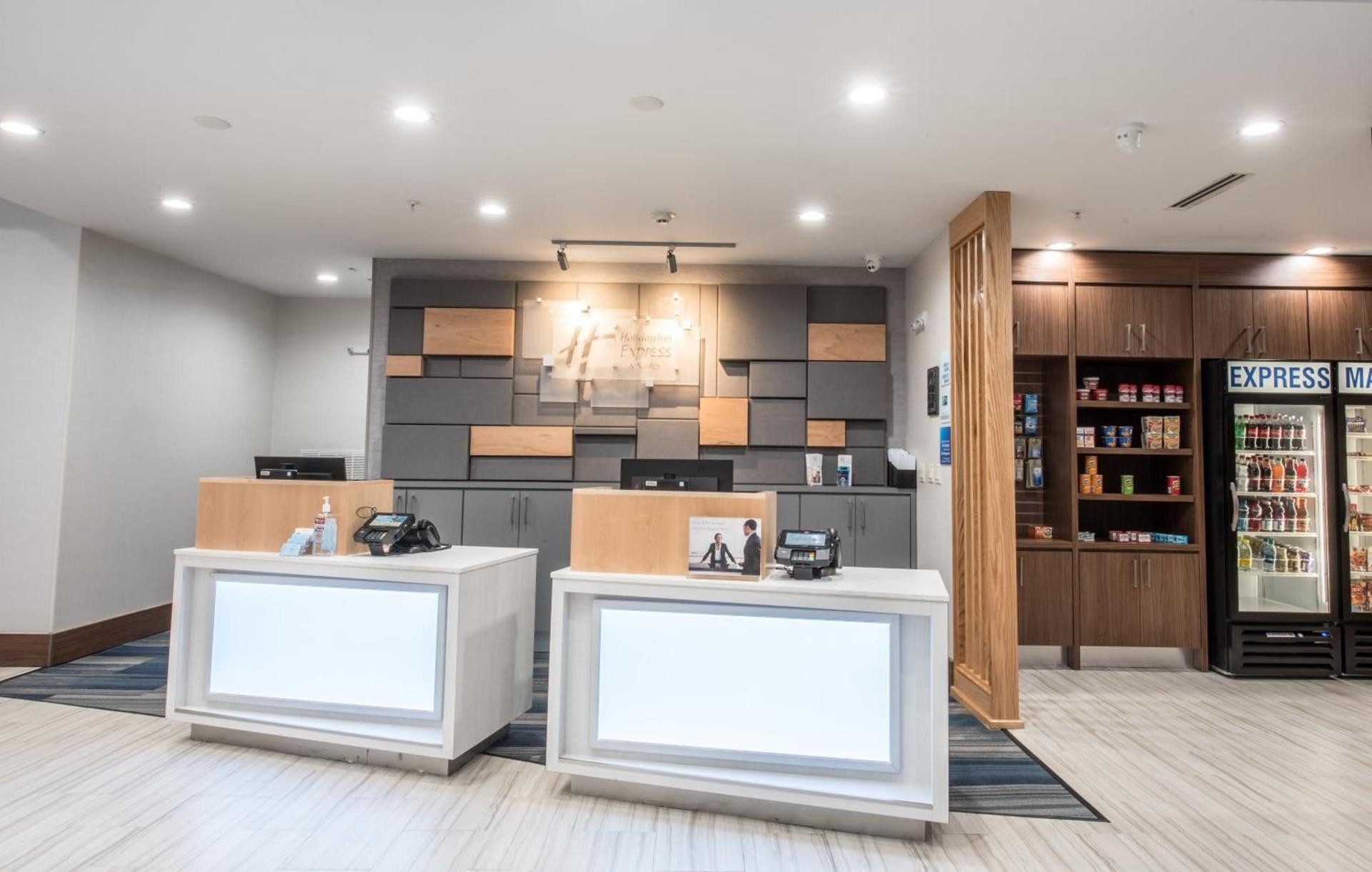 Holiday Inn Express & Suites - Houston Westchase - Westheimer by IHG photo 19