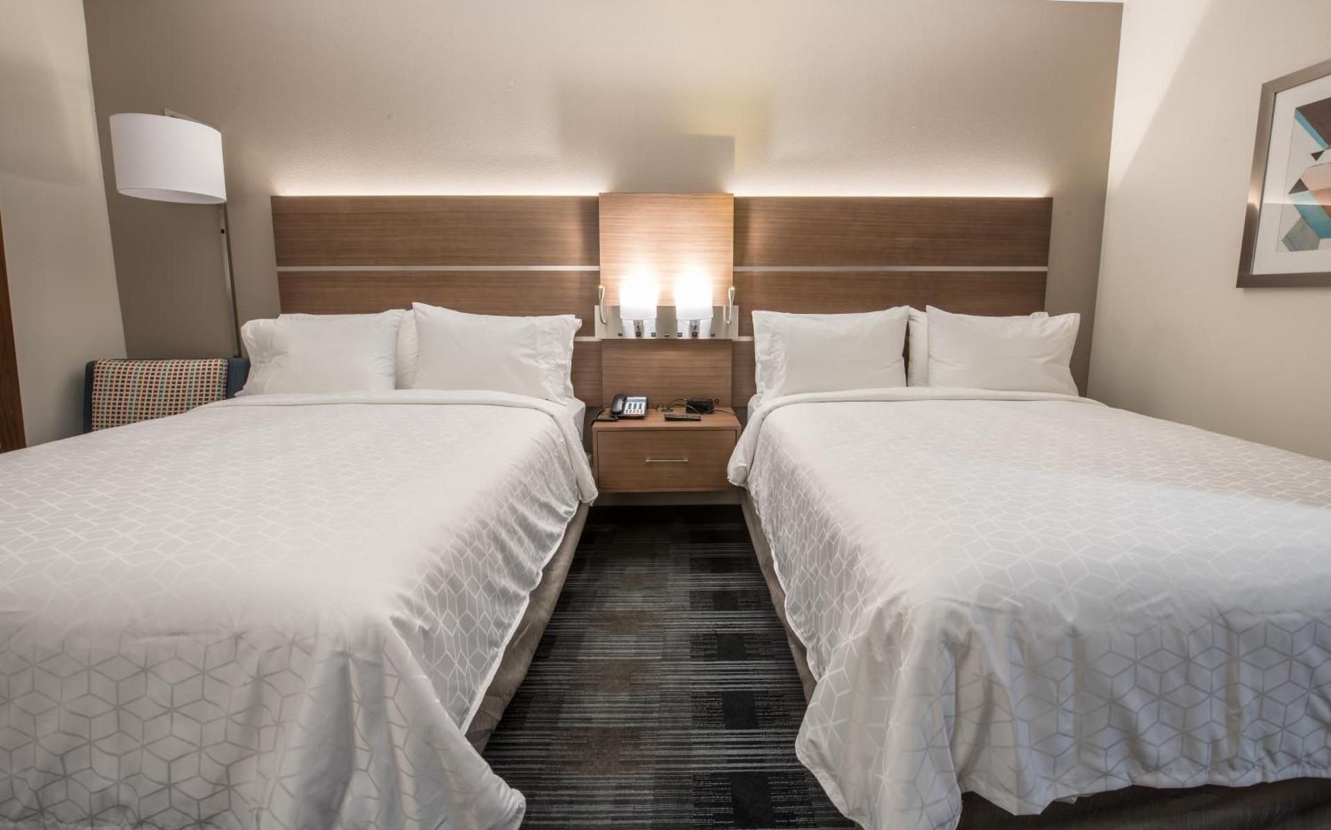 Holiday Inn Express & Suites - Houston Westchase - Westheimer by IHG photo 24