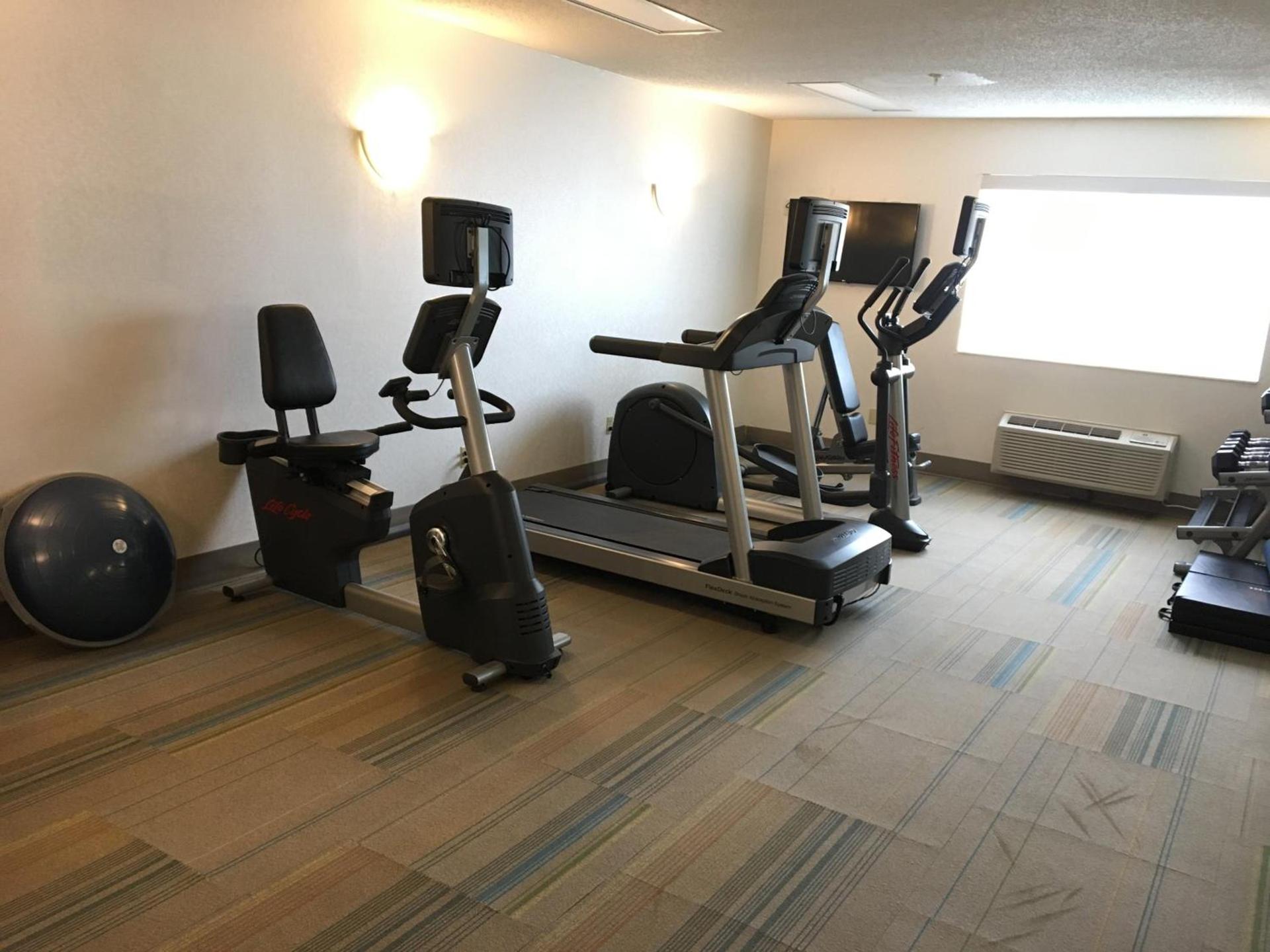 Holiday Inn Express Mt. Vernon by IHG photo 93