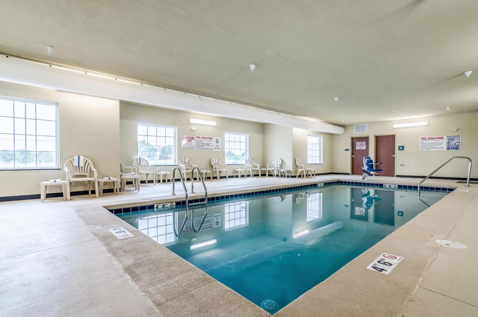 Cobblestone Hotel & Suites - Andrews photo 5