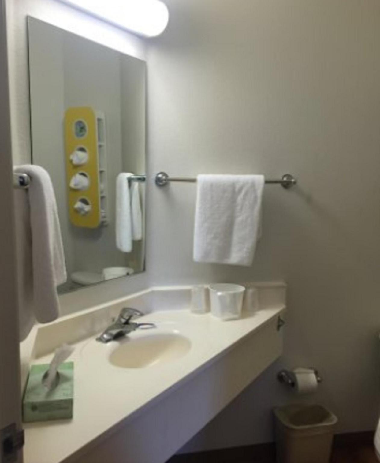 Motel 6-Roseburg, OR photo 14