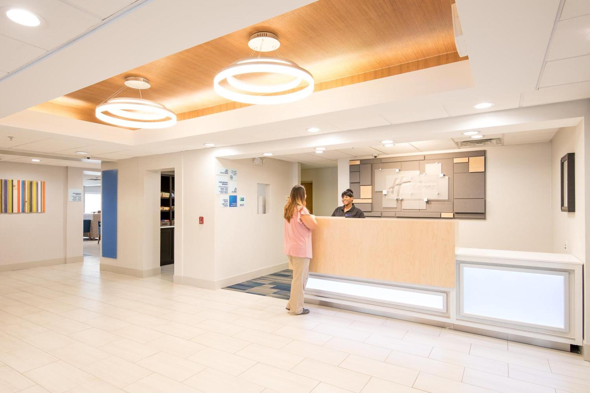 Holiday Inn Express Atlanta-Stone Mountain by IHG photo 6