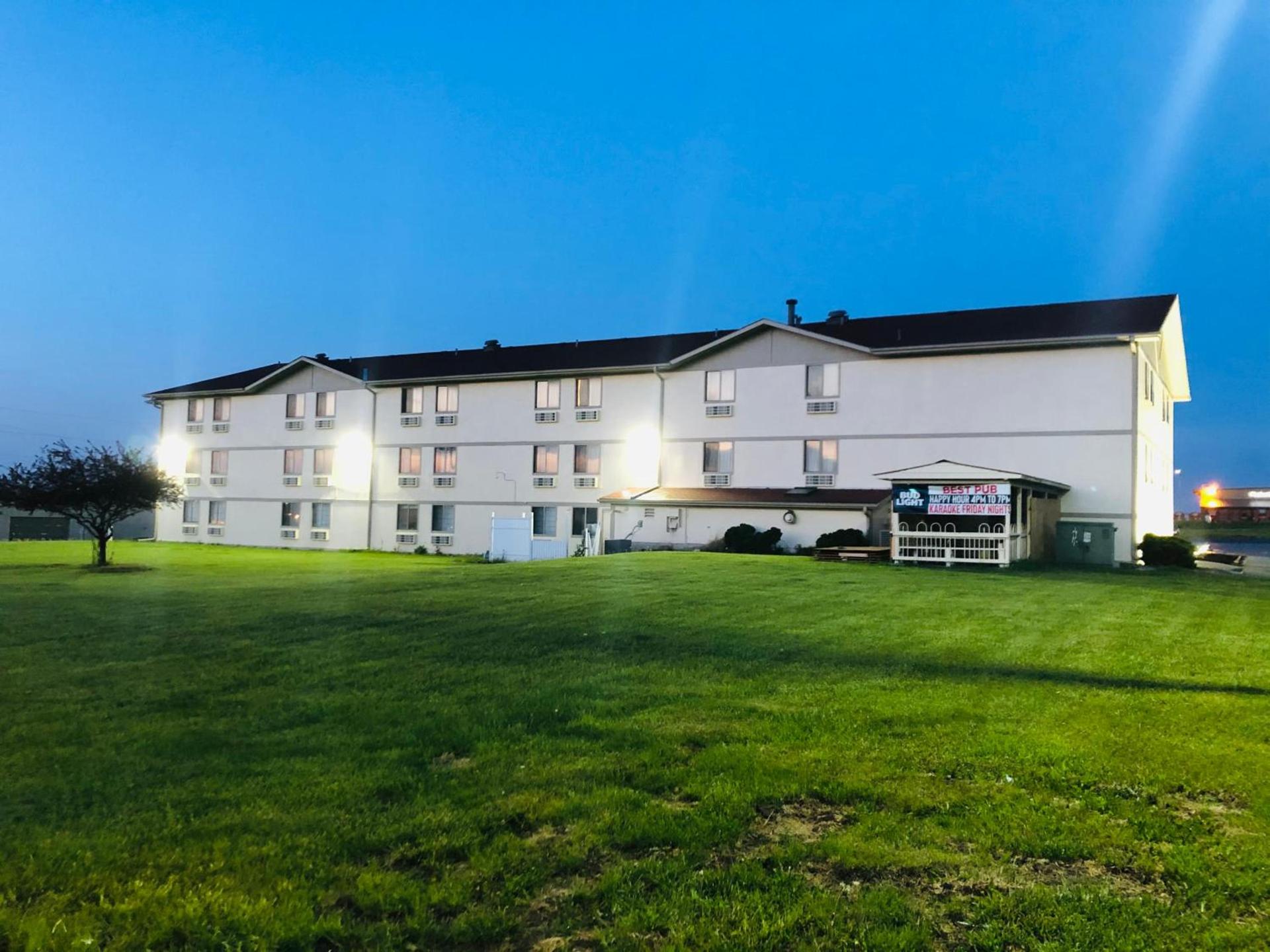 Super 8 by Wyndham Omaha SW photo 80