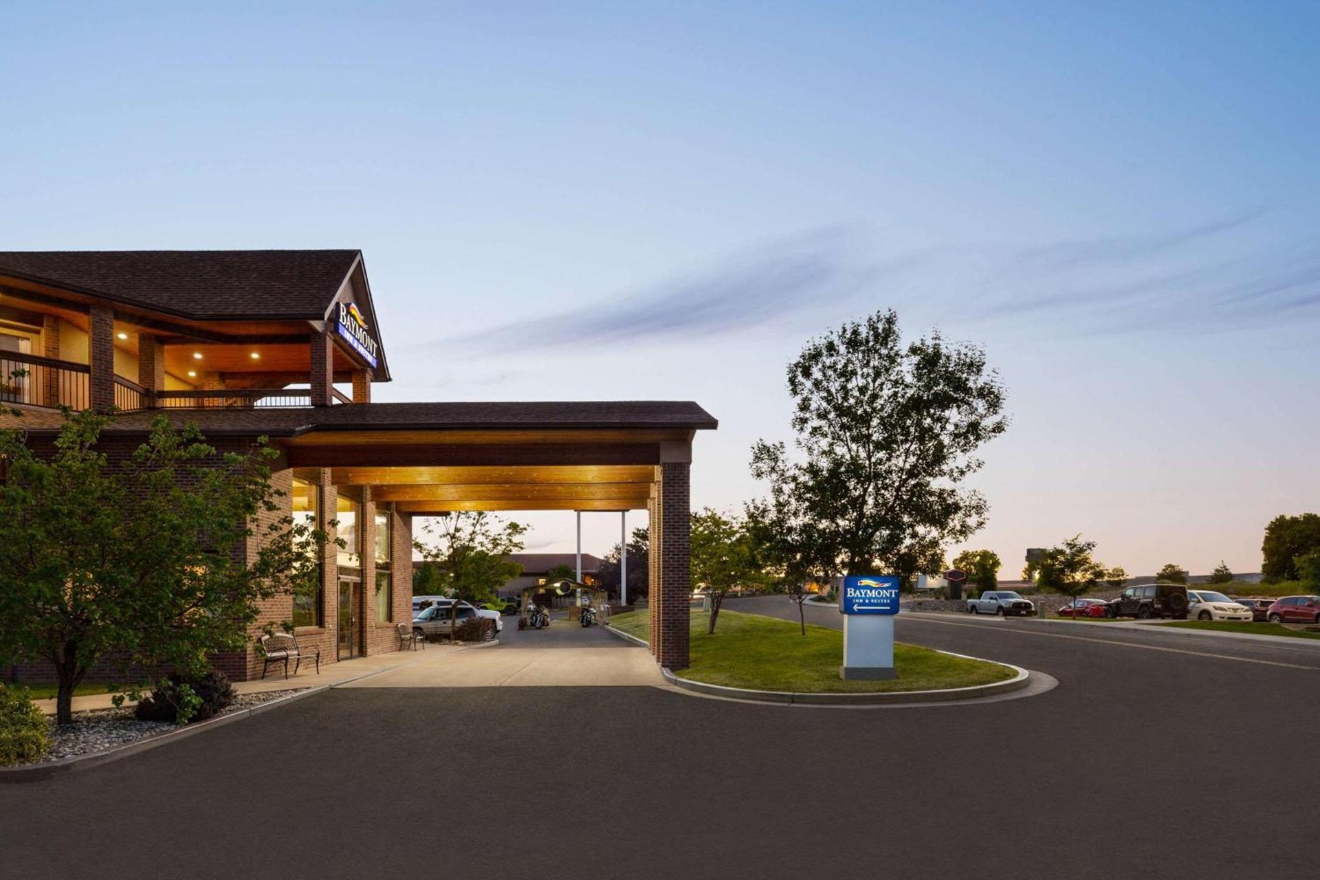 Baymont by Wyndham Cortez photo 2