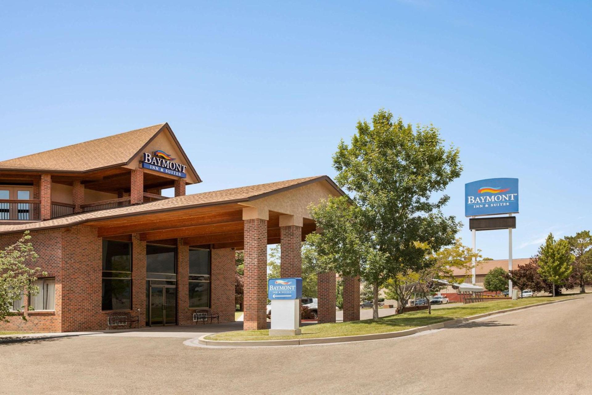 Baymont by Wyndham Cortez photo 3
