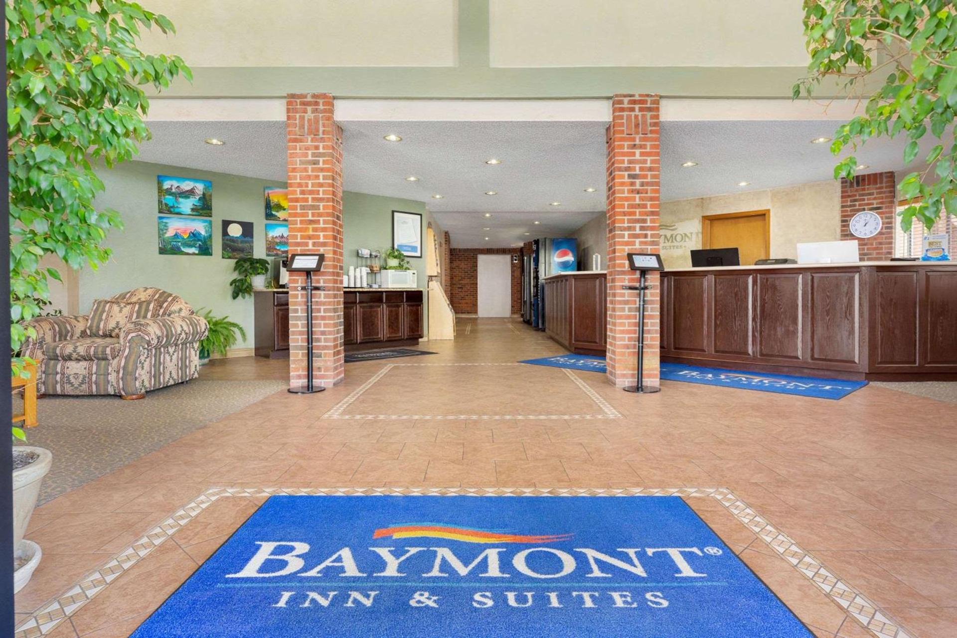Baymont by Wyndham Cortez photo 6