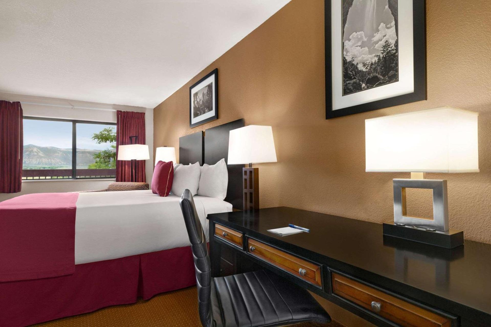 Baymont by Wyndham Cortez photo 15