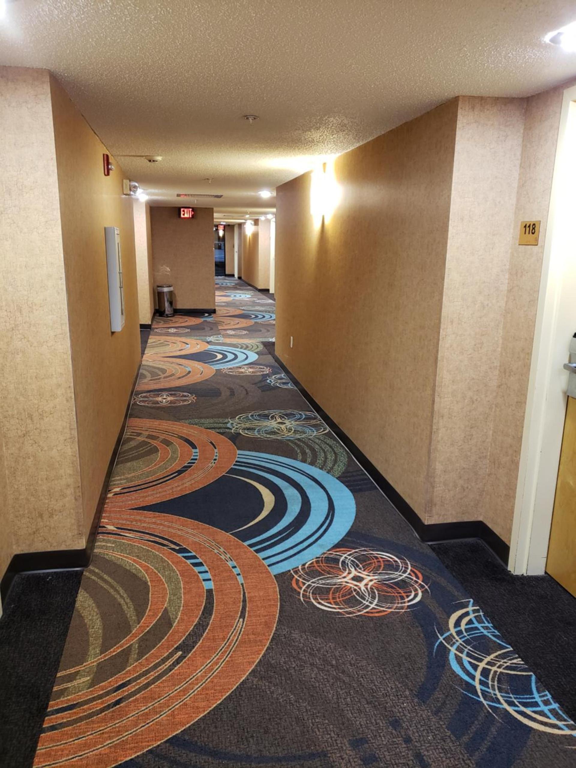 Super 8 by Wyndham Hattiesburg South photo 26