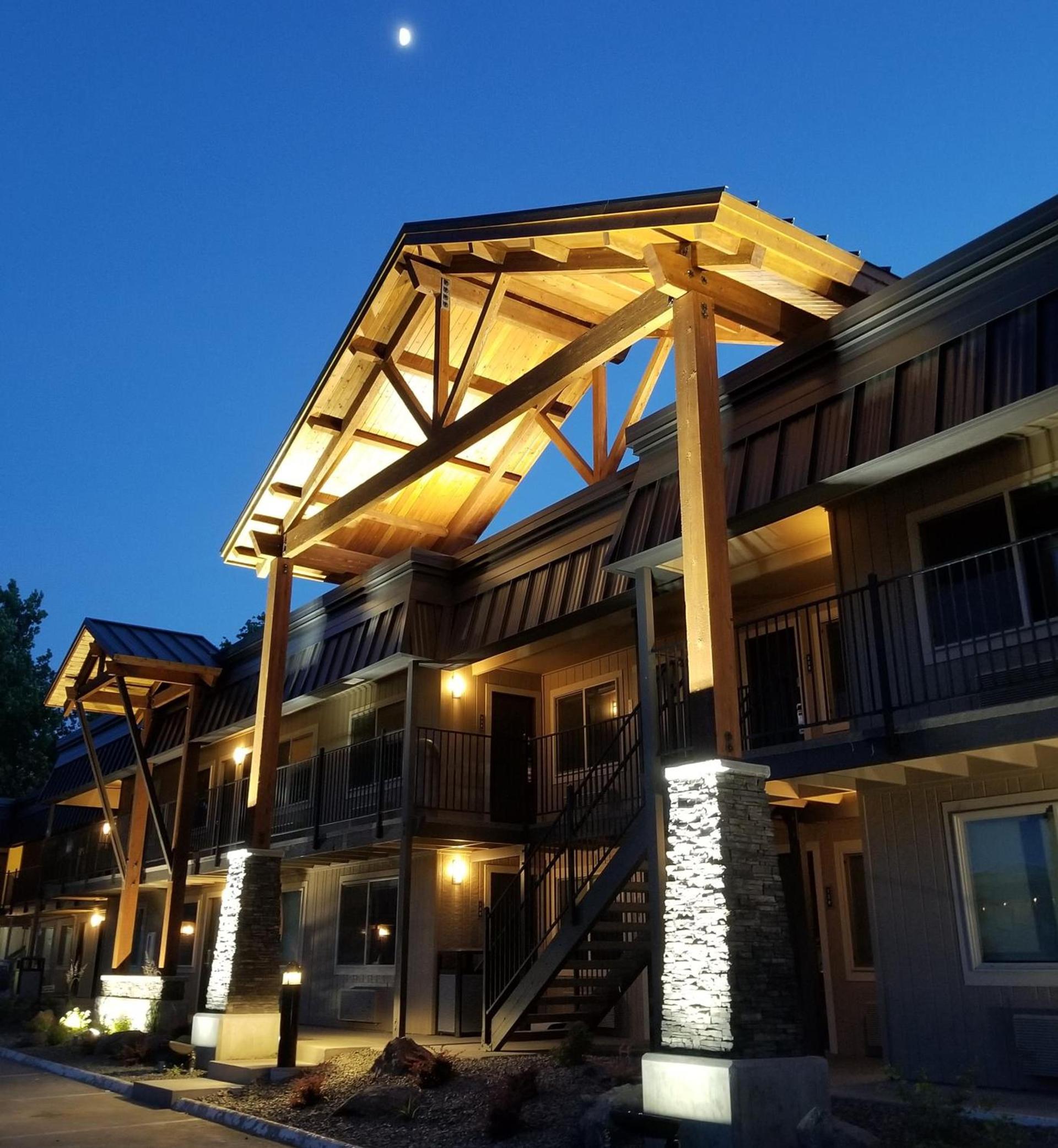 The Hotel Y, a Dazzler Select by Wyndham photo 1