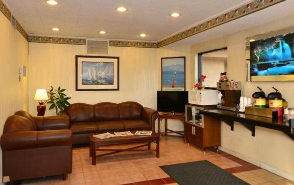 Days Inn by Wyndham Ontario Airport photo 21