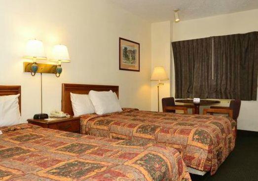 Days Inn by Wyndham Ontario Airport photo 23