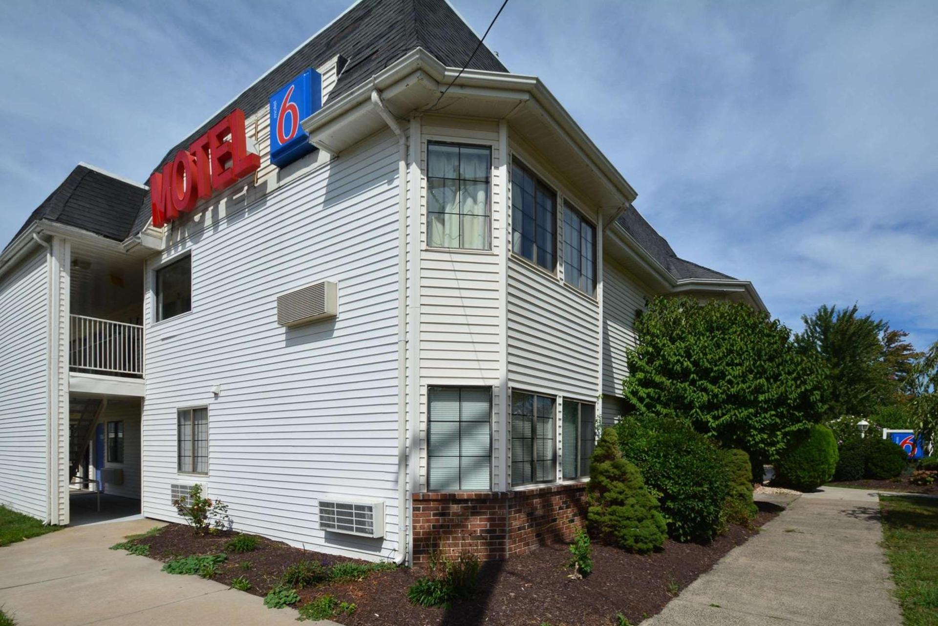 Motel 6-Wethersfield, CT - Hartford photo 2