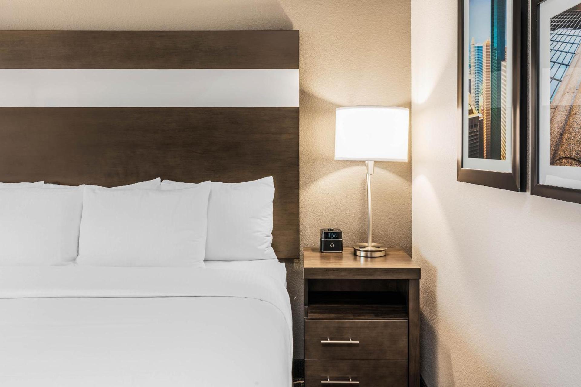 La Quinta Inn and Suites by Wyndham Houston Spring South photo 7