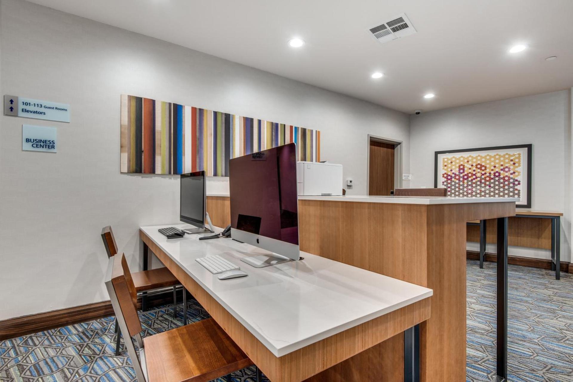 Holiday Inn Express & Suites Dallas North - Addison by IHG photo 19