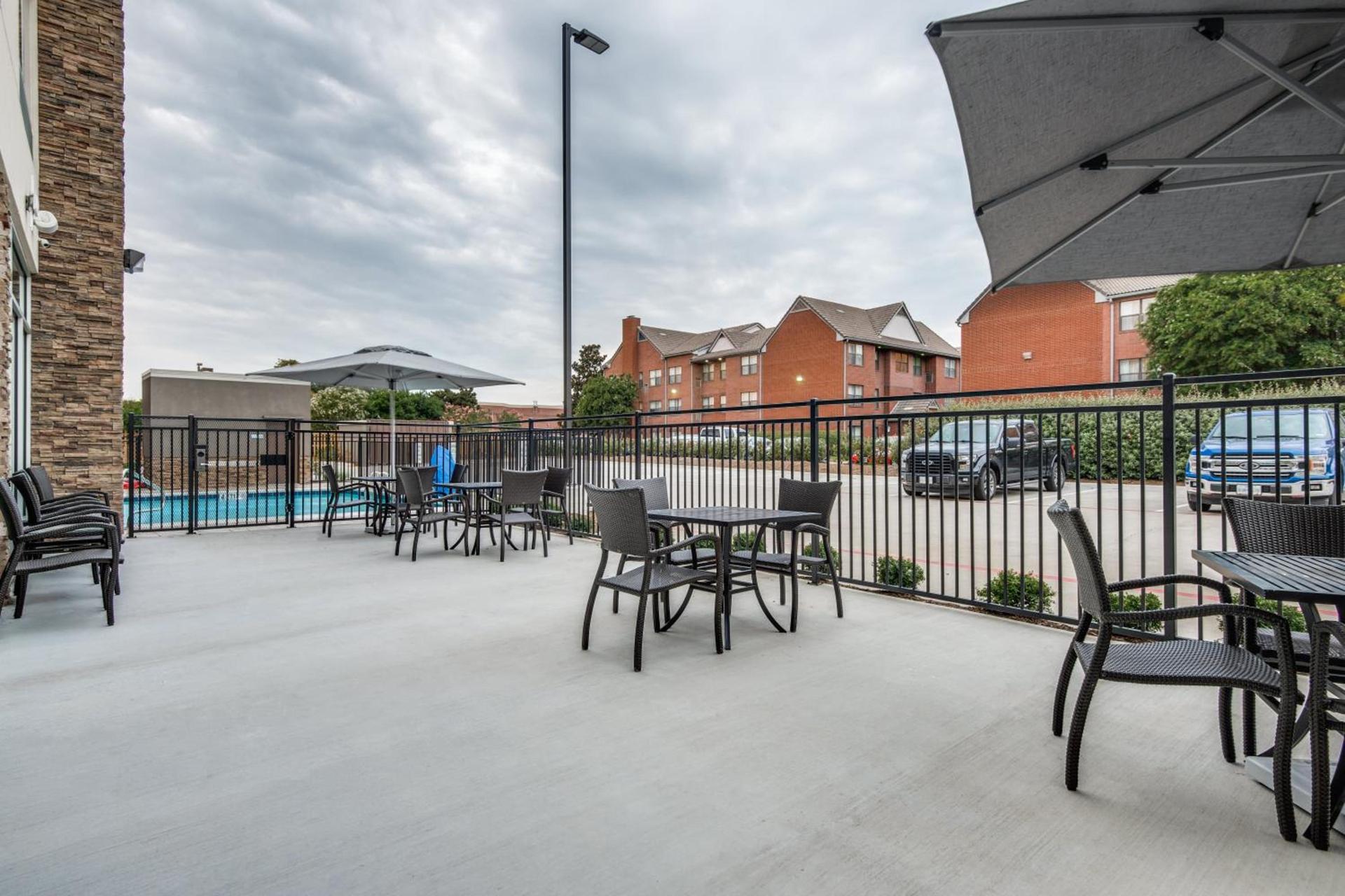 Holiday Inn Express & Suites Dallas North - Addison by IHG photo 21