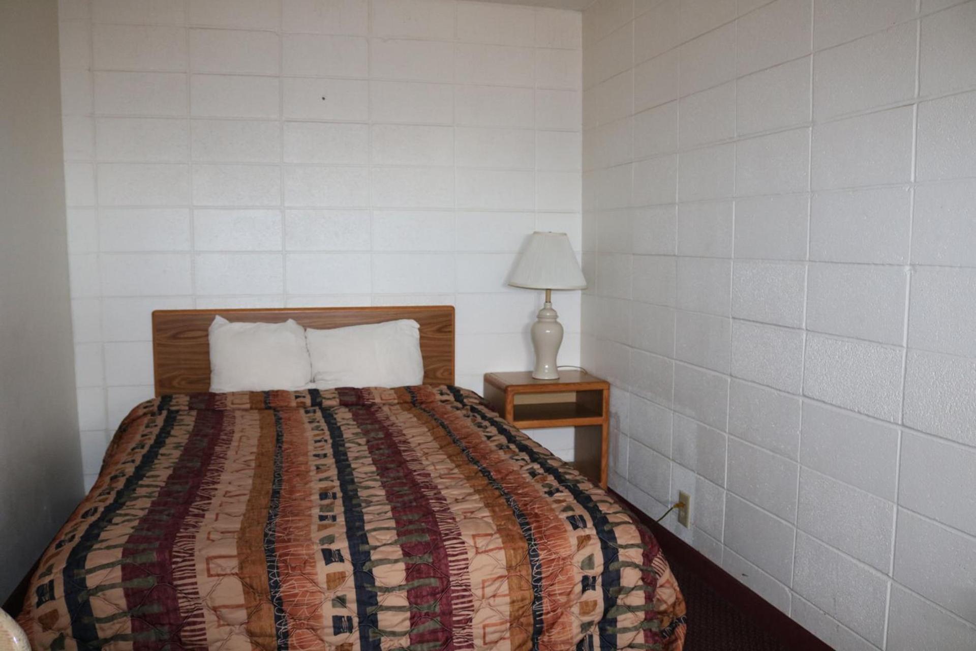 Dakota Inn photo 12