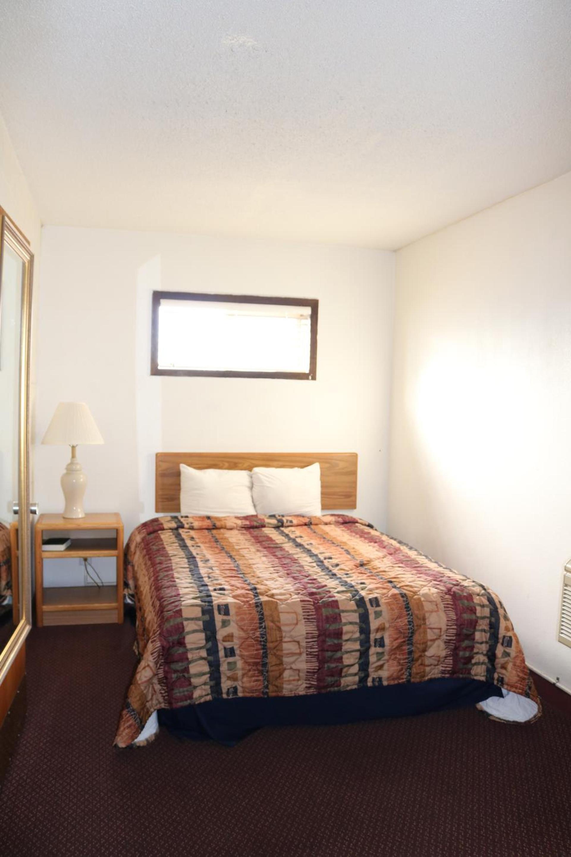 Dakota Inn photo 10
