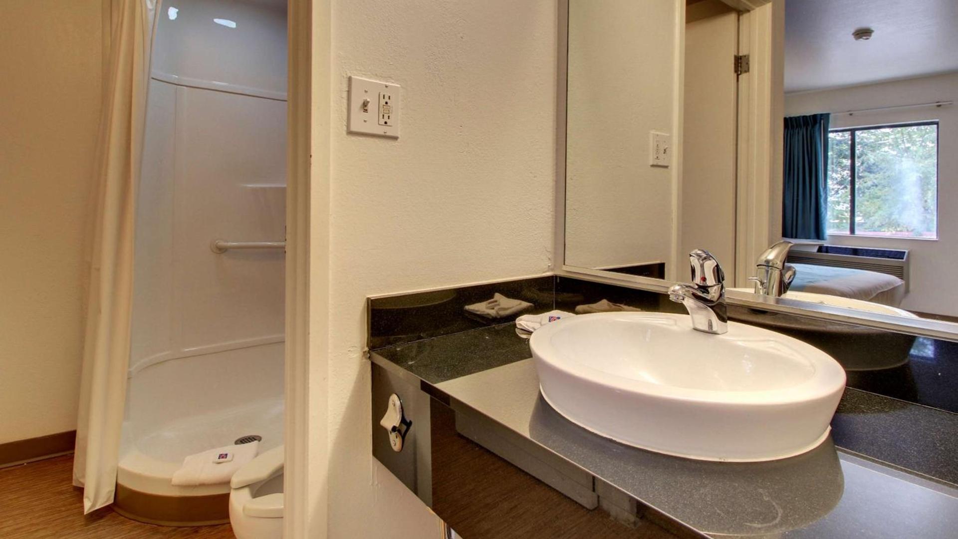 Motel 6-Des Moines, IA - North photo 4