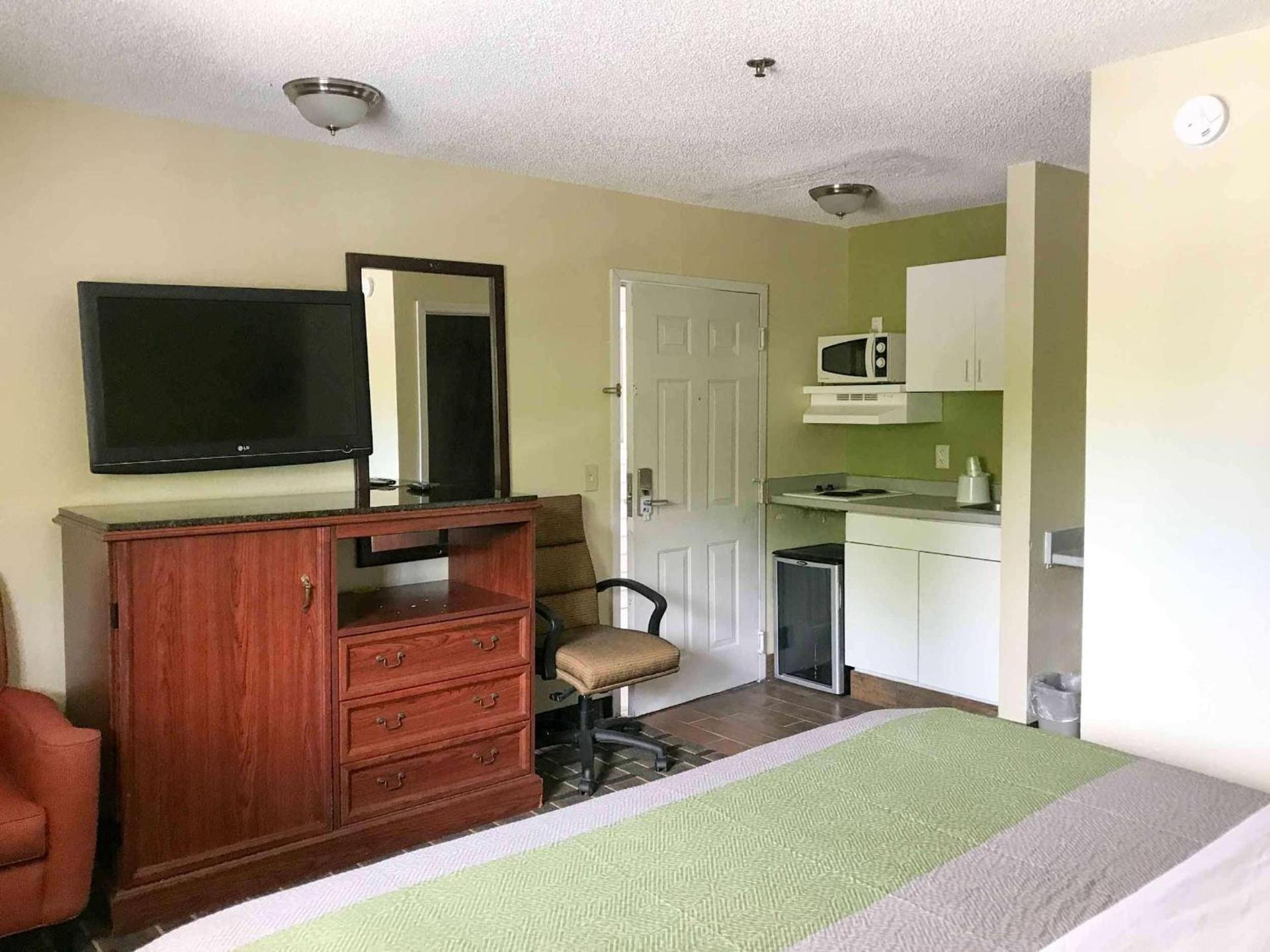 Savannah Garden Inn photo 10