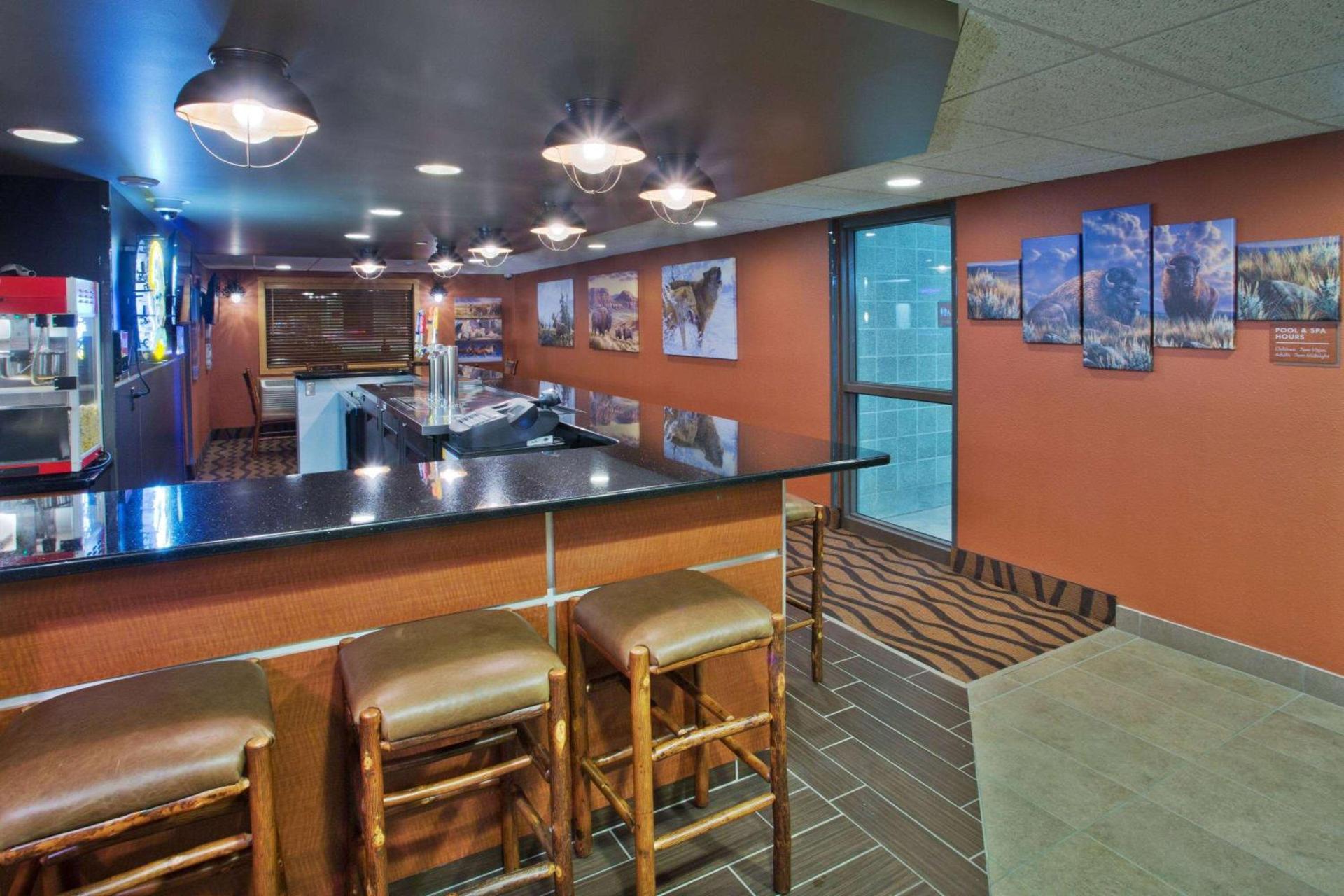 AmericInn by Wyndham Grand Forks photo 25