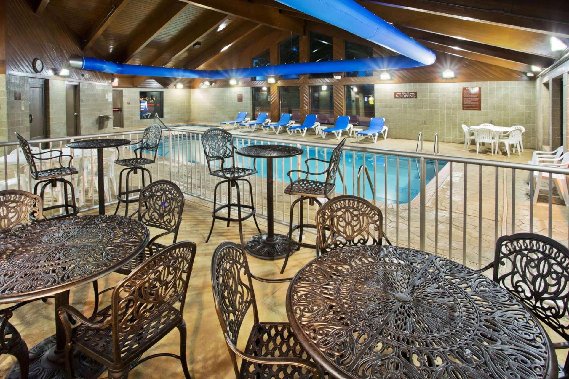 AmericInn by Wyndham Grand Forks photo 28