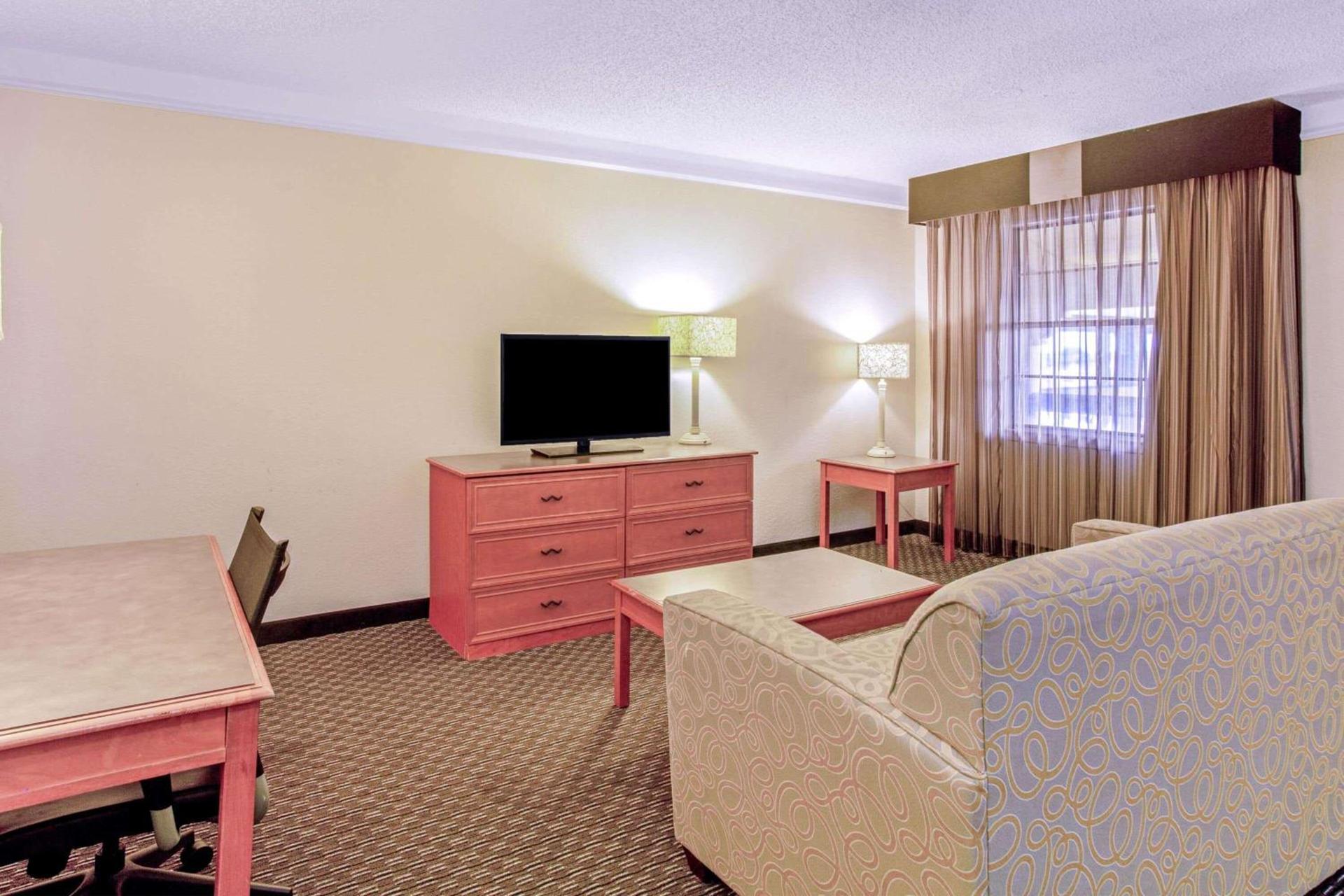 La Quinta Inn by Wyndham and Conference Center San Angelo photo 26