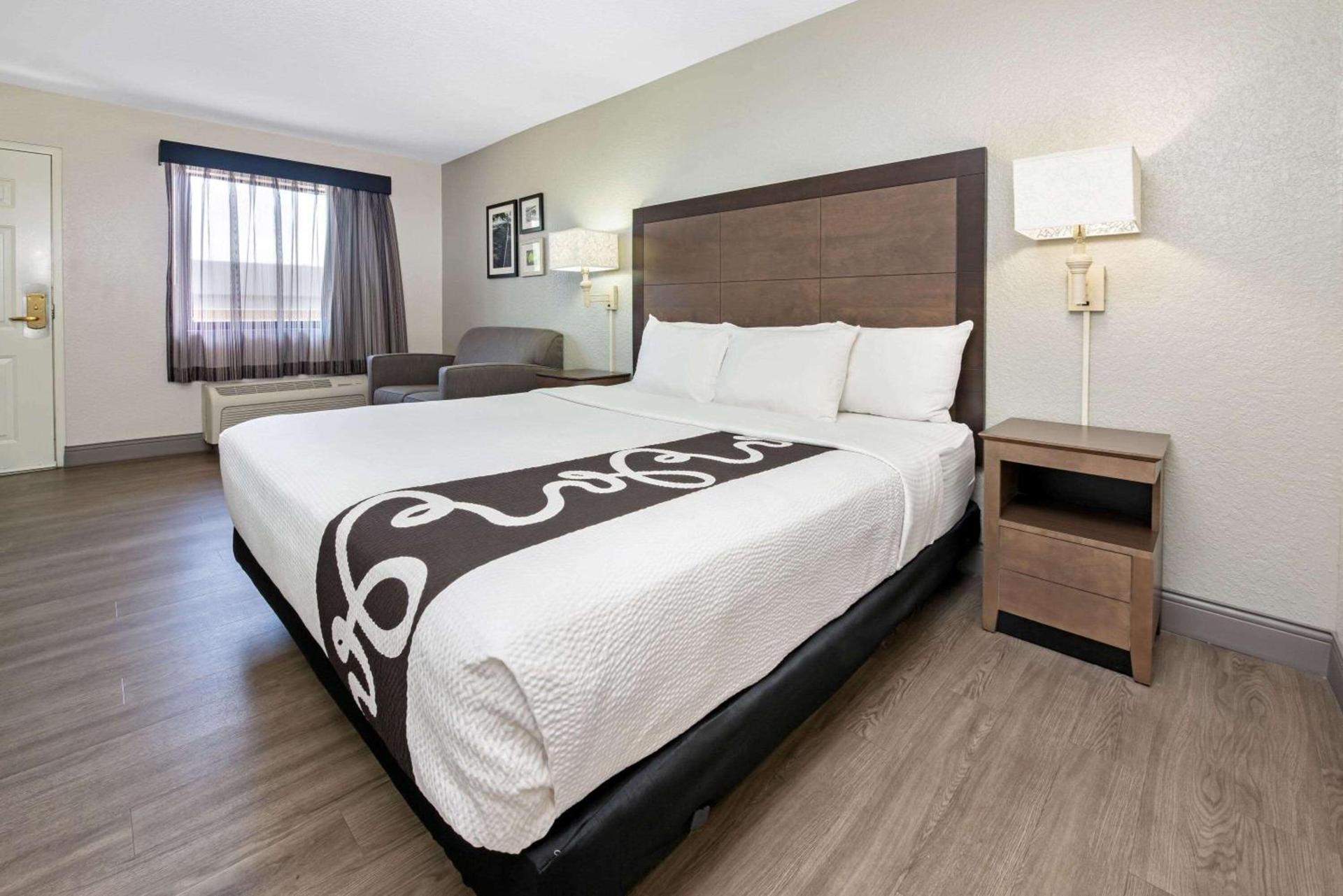 La Quinta Inn by Wyndham West Palm Beach - Florida Turnpike photo 42
