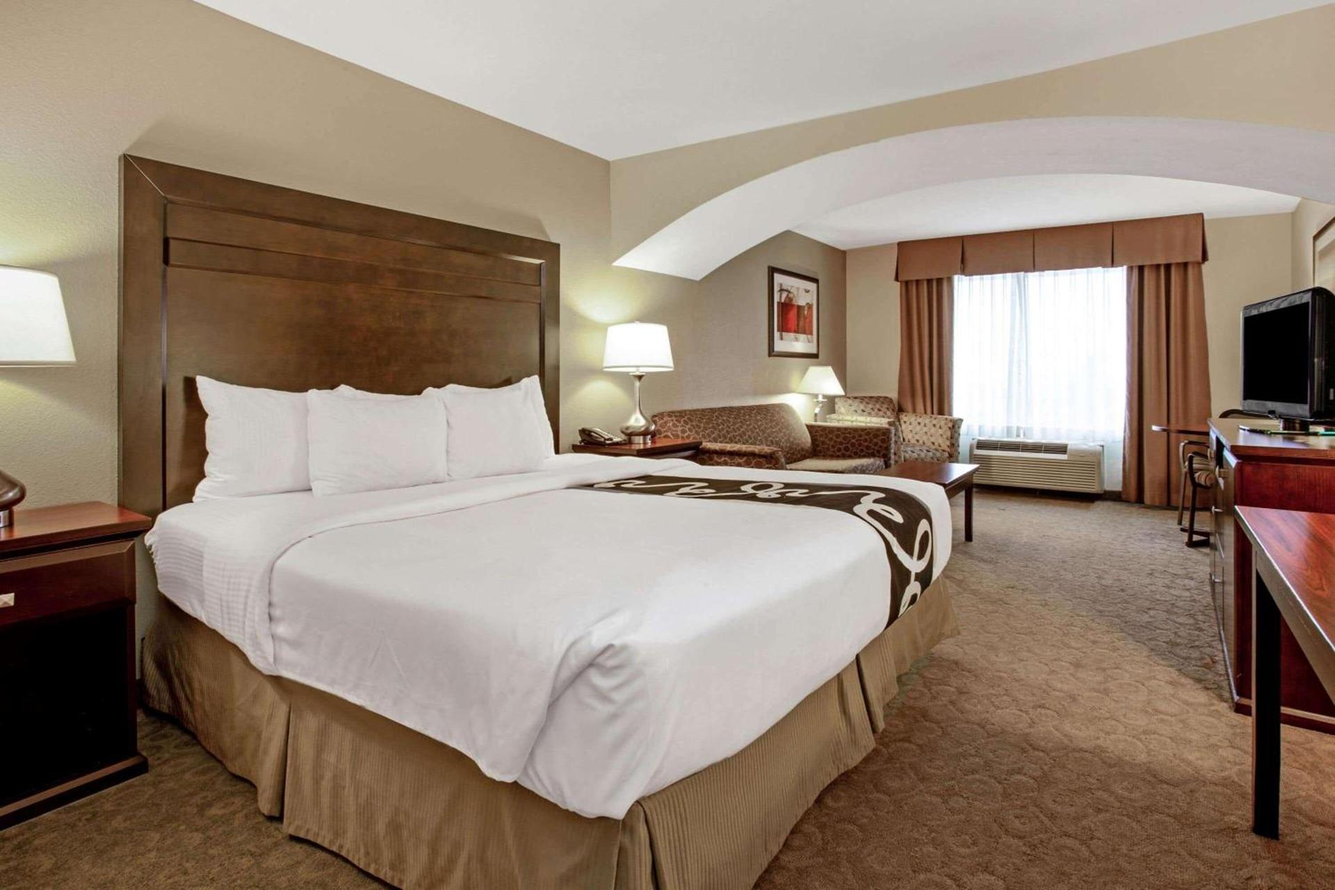 La Quinta by Wyndham Bismarck photo 22