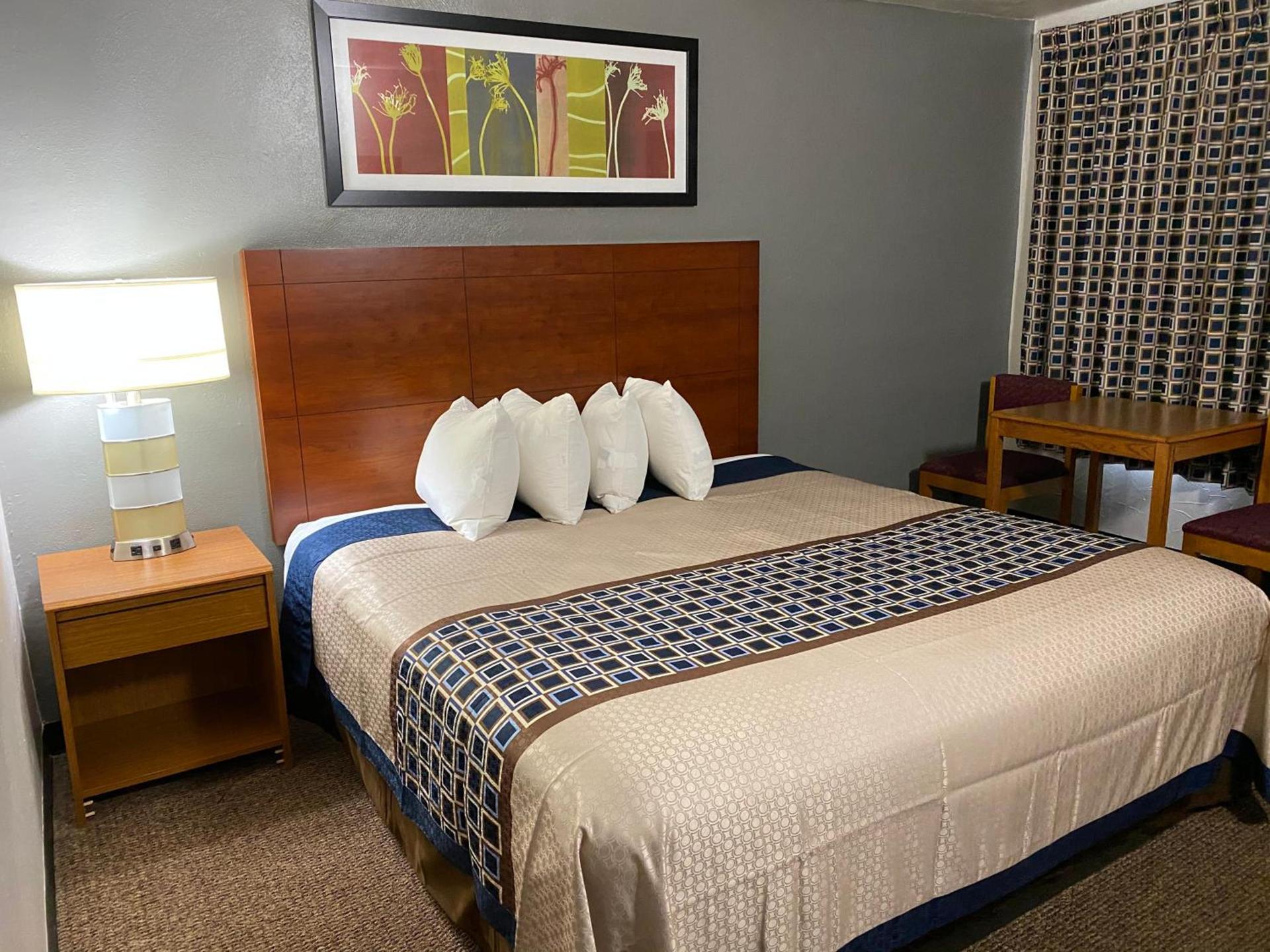 Usa Inn photo 10