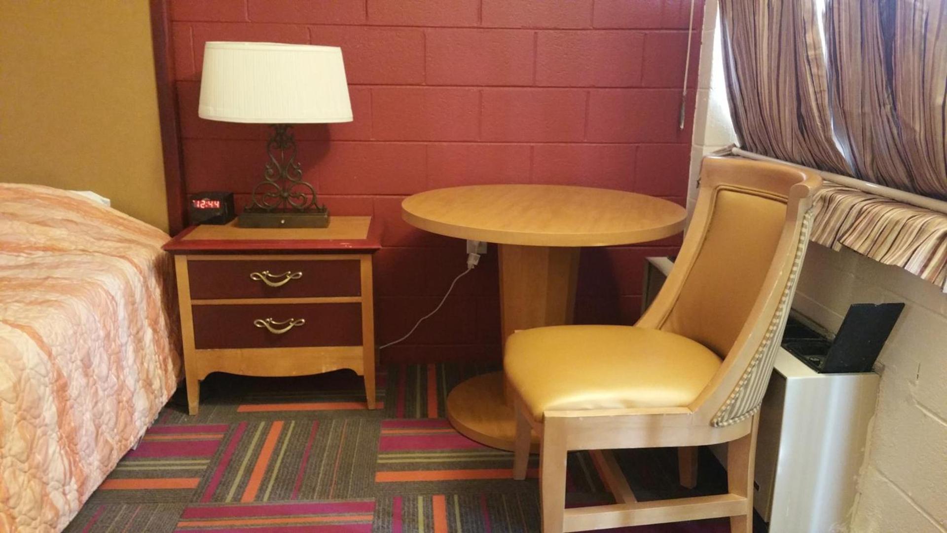 Thunder Bird Motel photo 52