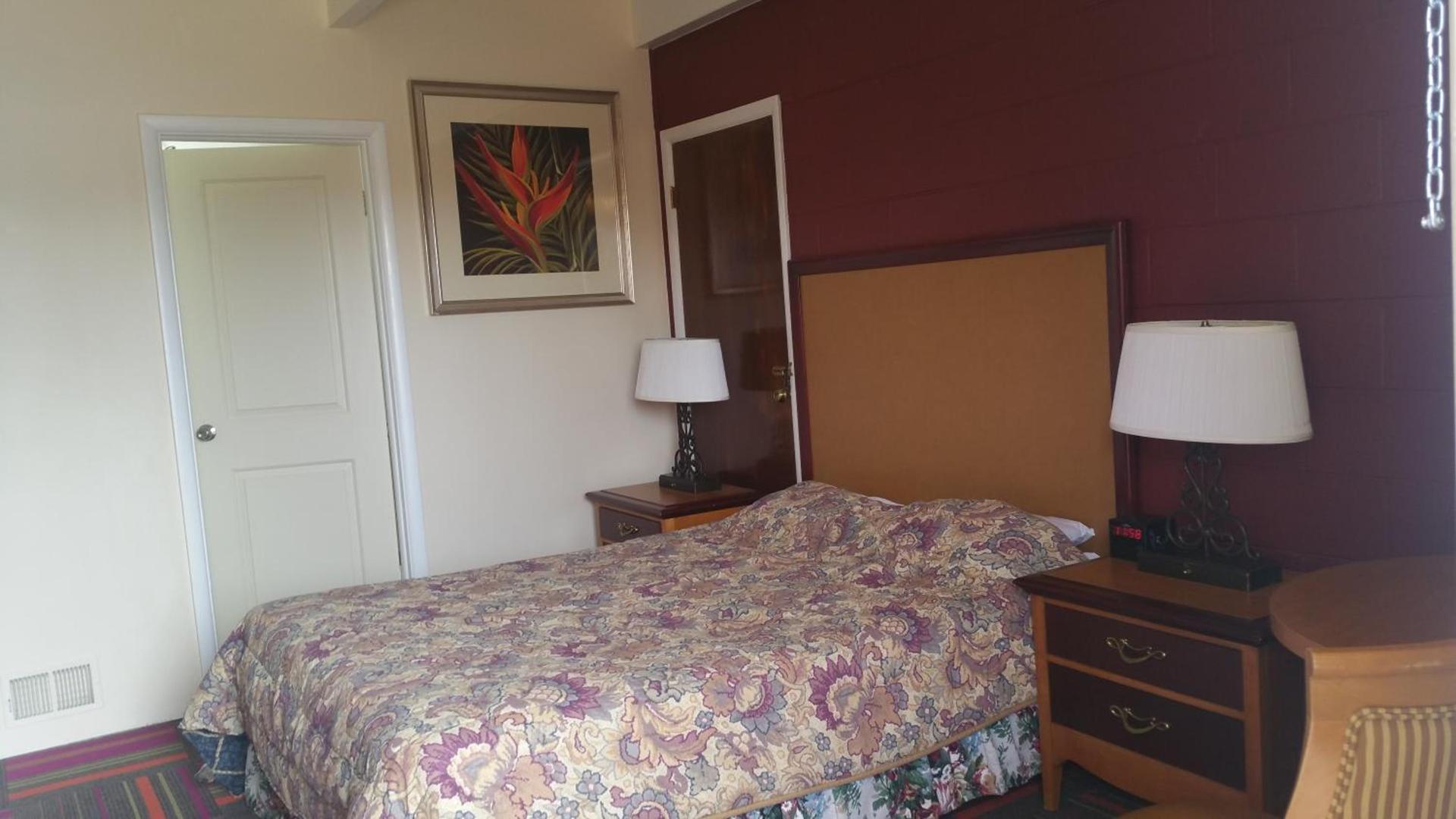 Thunder Bird Motel photo 21