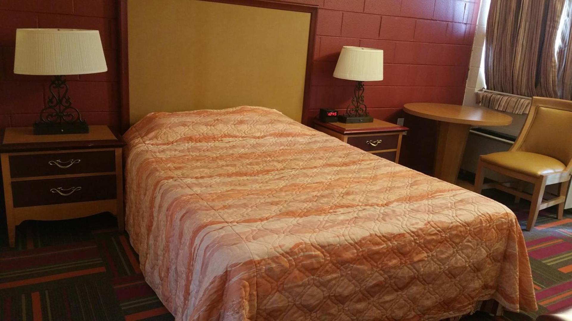 Thunder Bird Motel photo 30