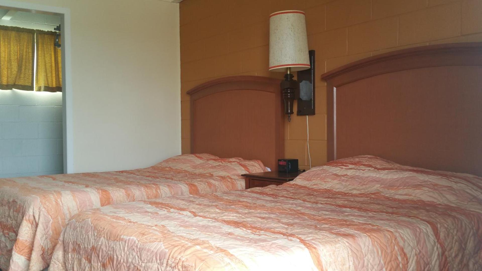 Thunder Bird Motel photo 39