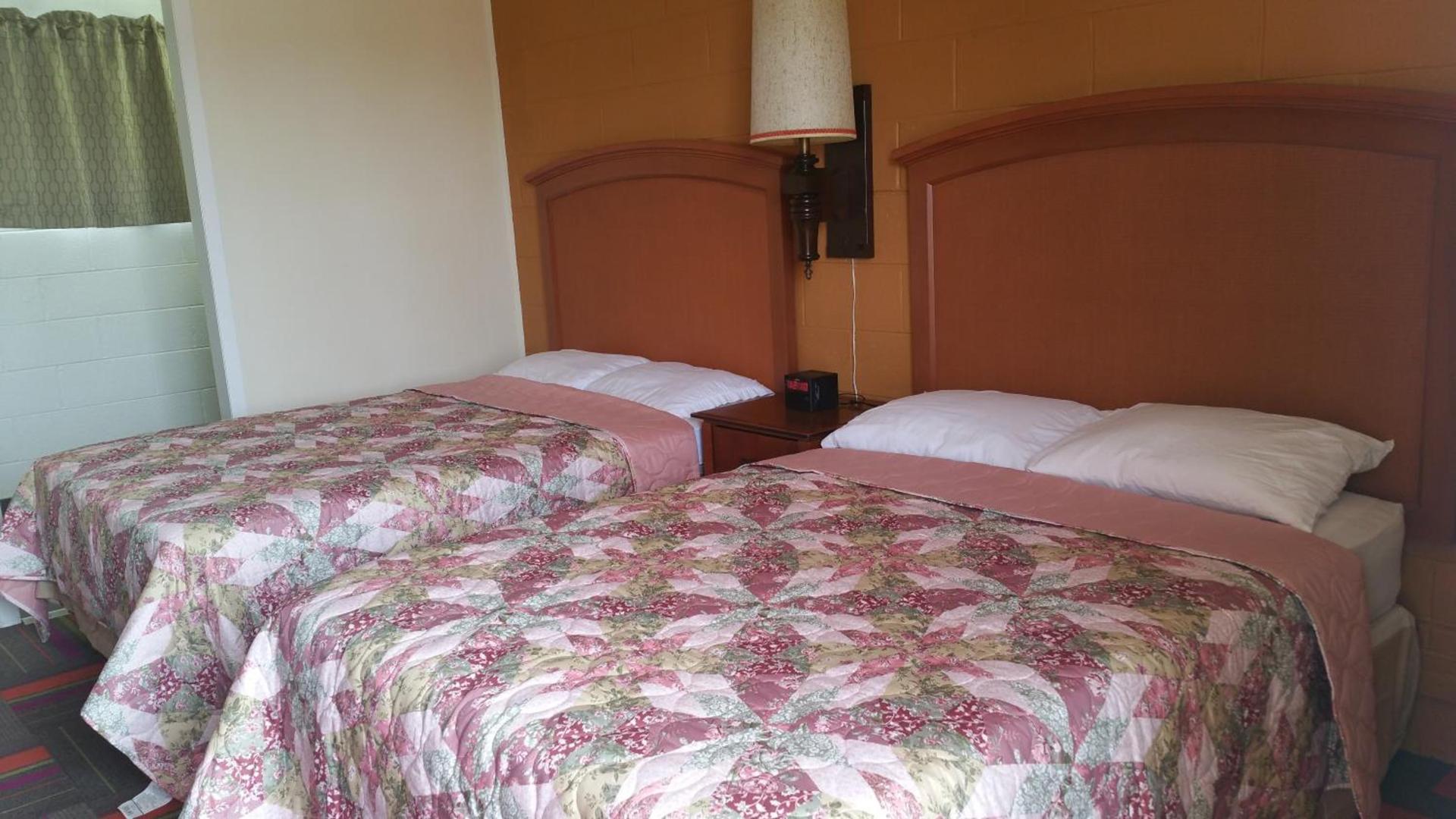 Thunder Bird Motel photo 38