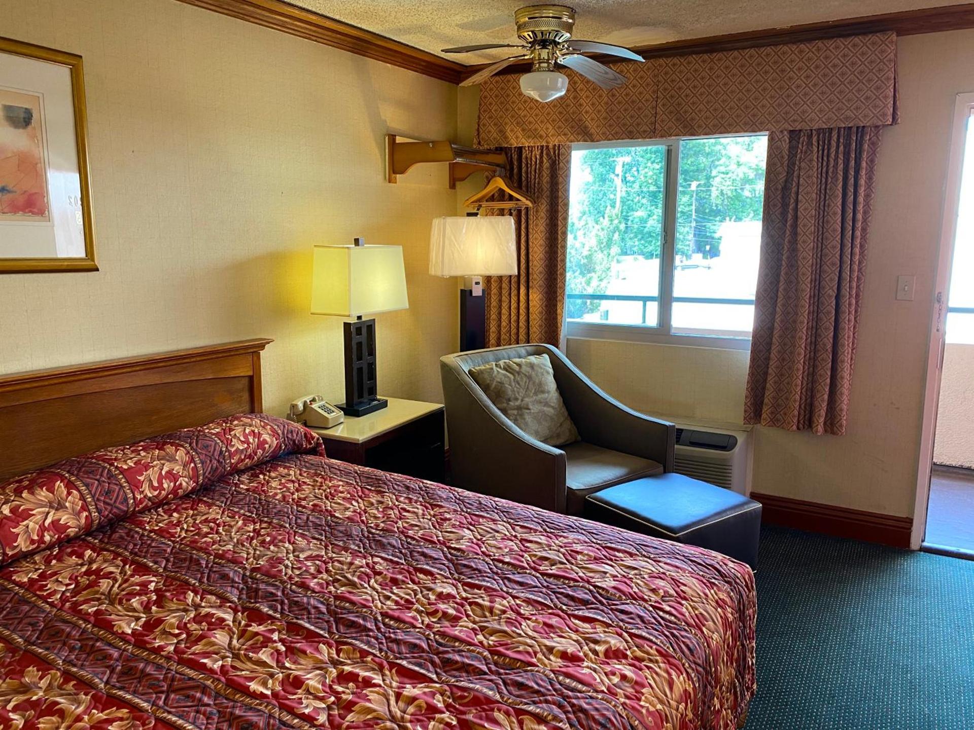 New Century Inn photo 19