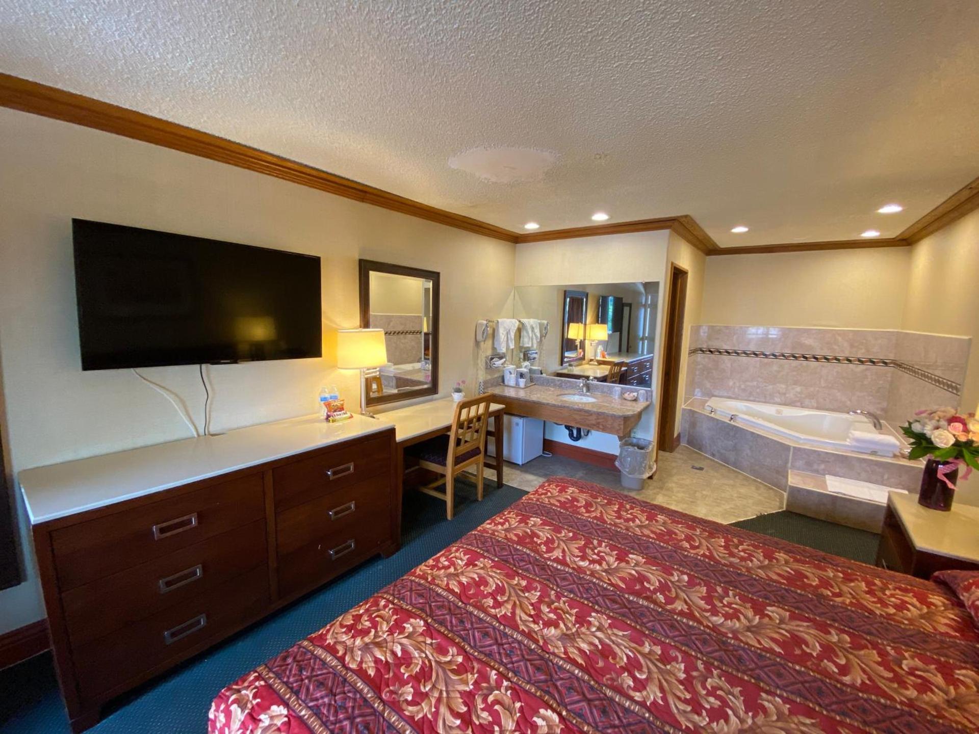 New Century Inn photo 7
