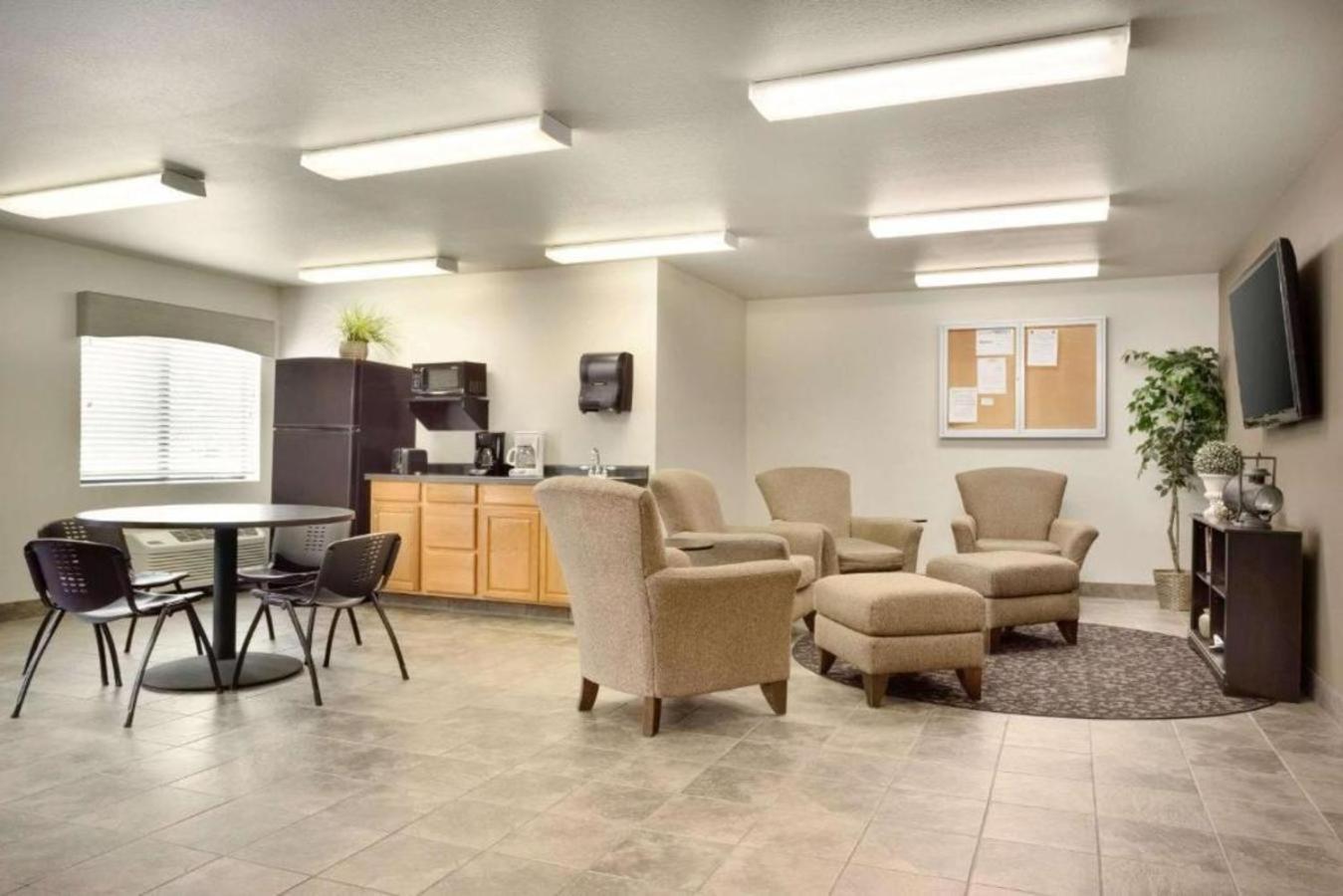 Travelodge by Wyndham Cheyenne photo 21
