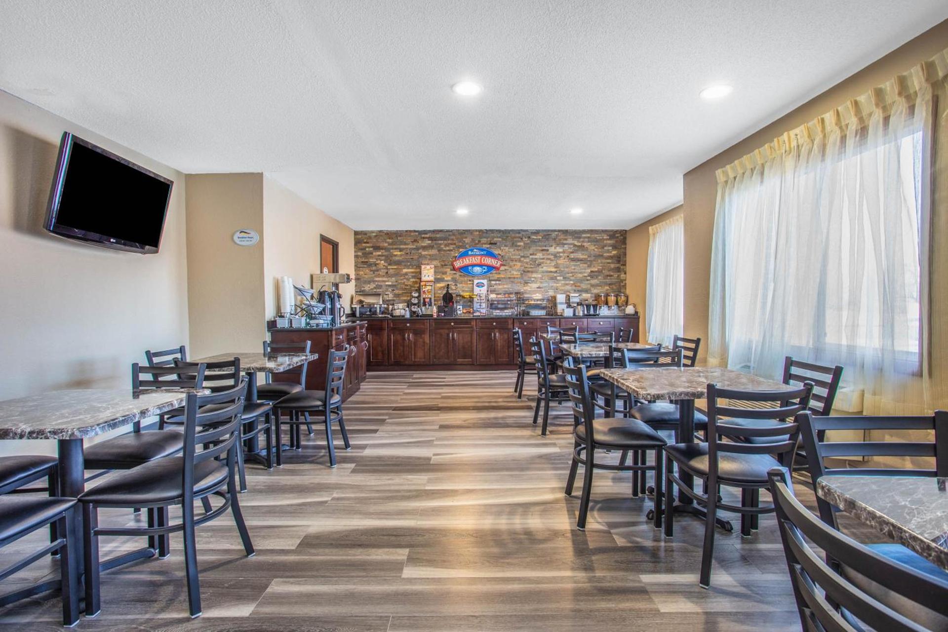 Baymont by Wyndham Joliet photo 48