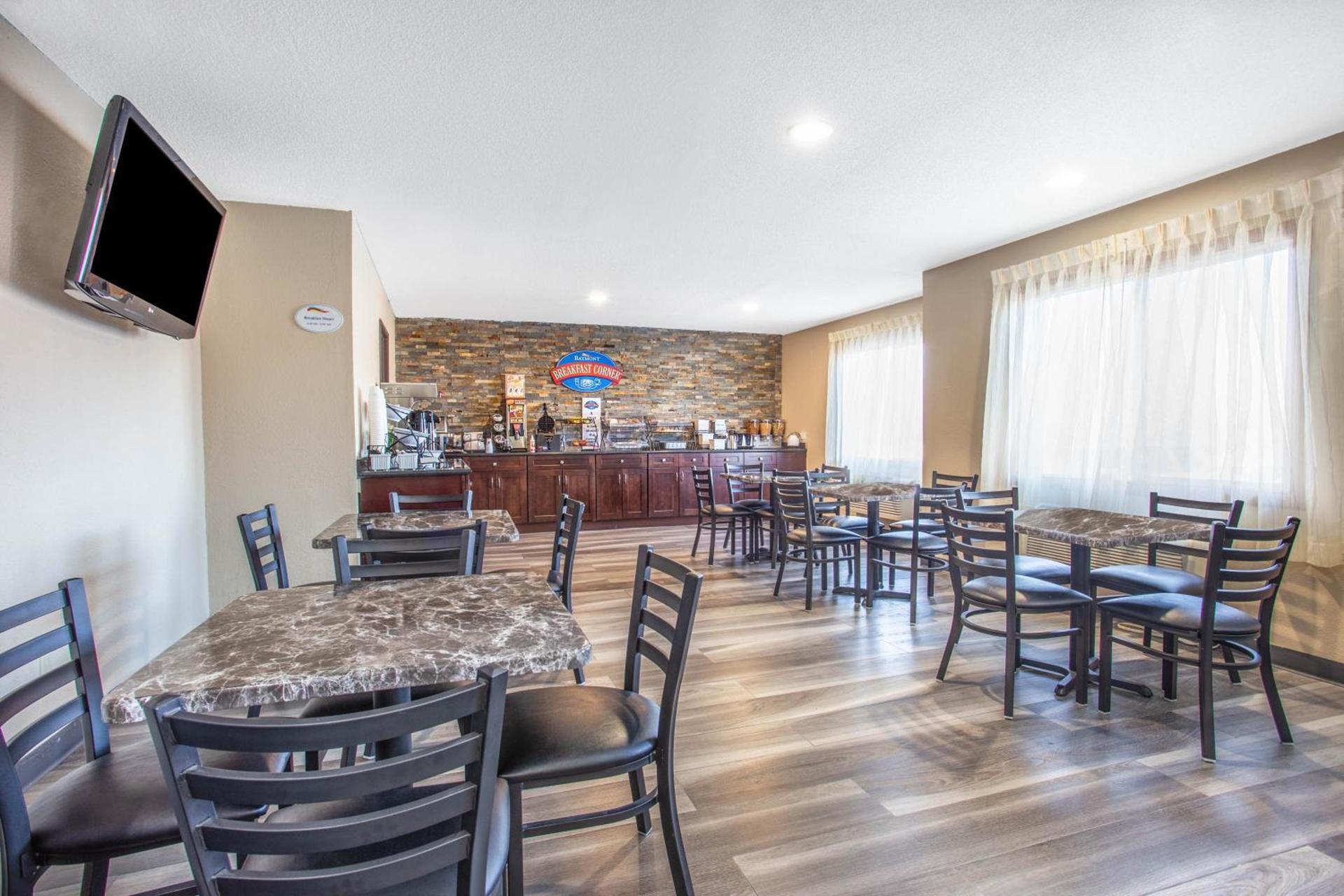 Baymont by Wyndham Joliet photo 49