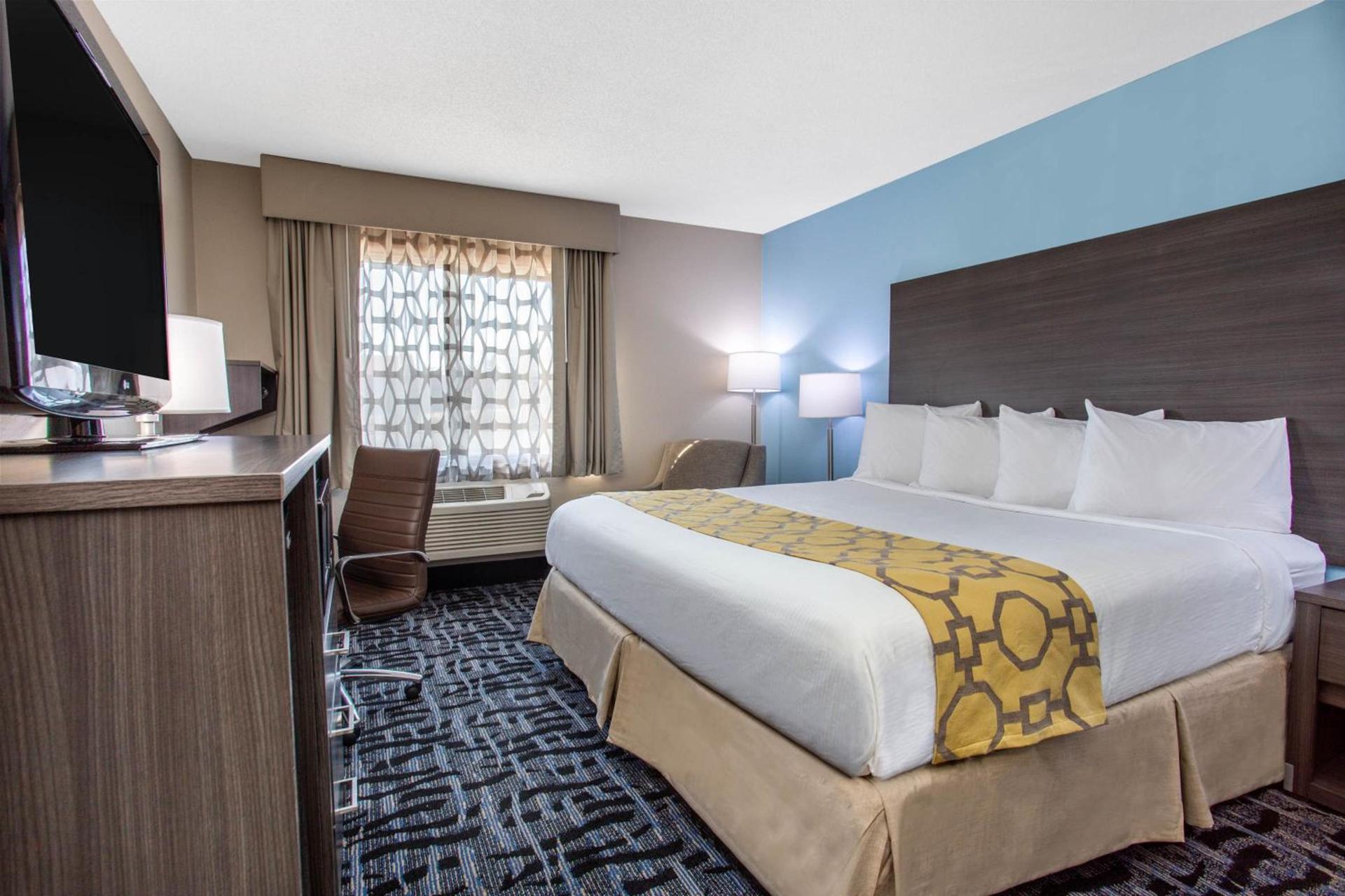 Baymont by Wyndham Joliet photo 37